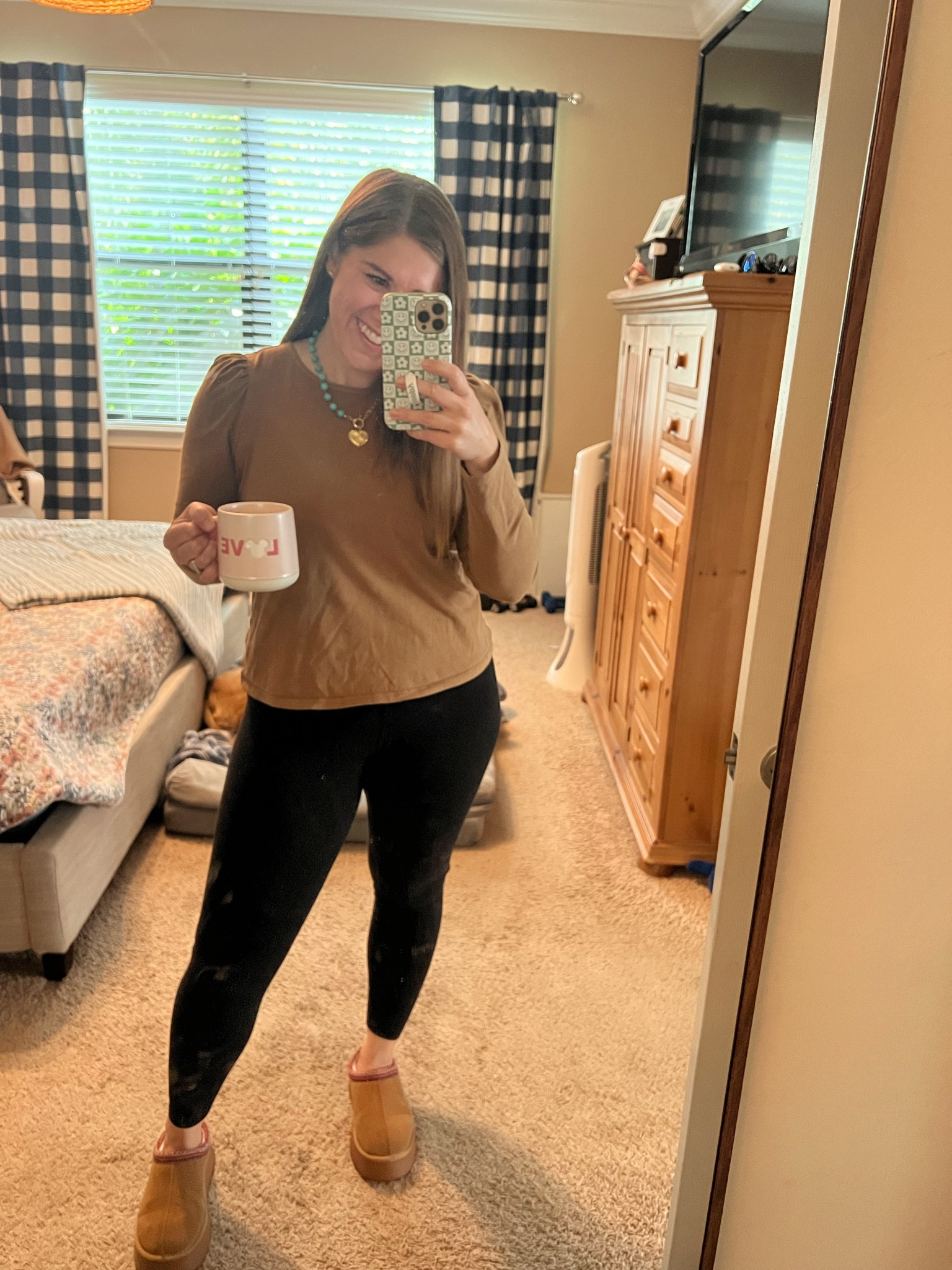 WFH vibes 🫶 

Necklace from local store - @p_alma99 on IG

#LTKhome #LTKmidsize #LTKstyletip