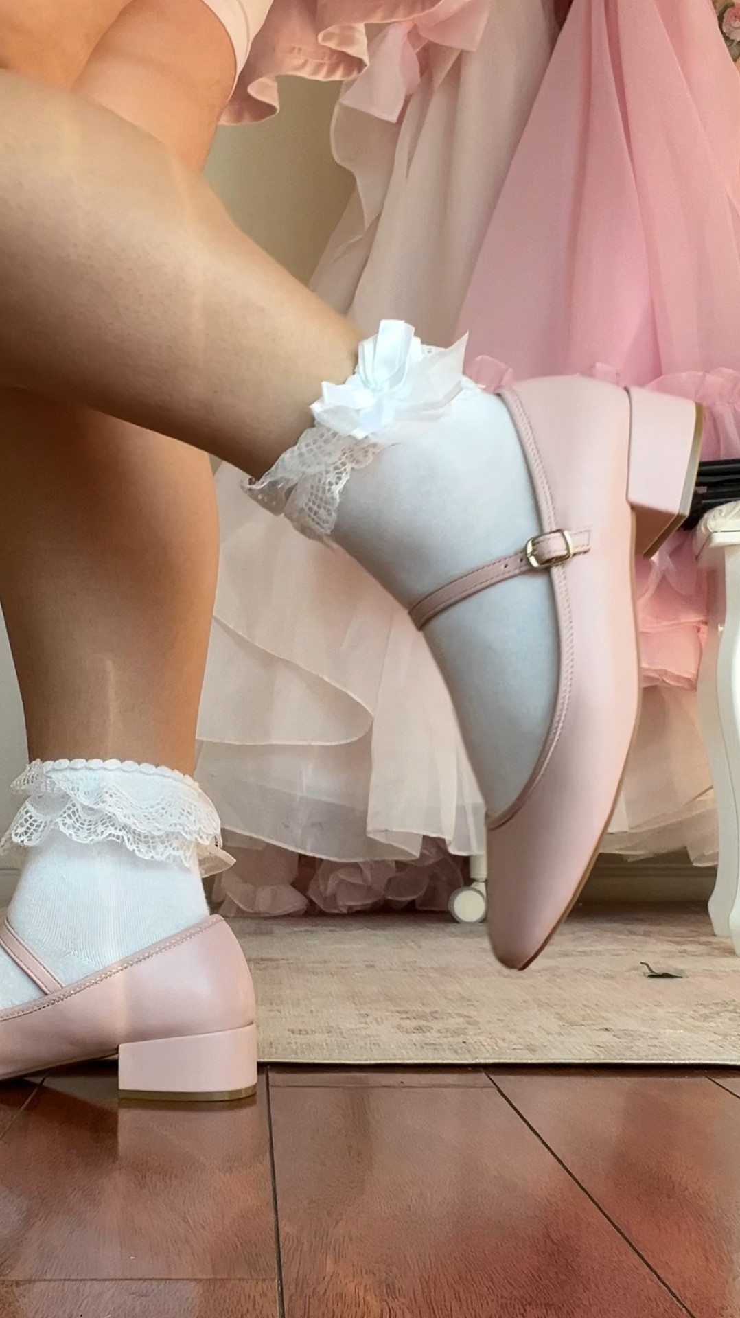 The PERFECT short, pink, heeled ballet flat for fall!! Wearing size 10 color blush from Amazon 🎀🩰

#LTKFindsUnder50 #LTKShoeCrush #LTKSeasonal