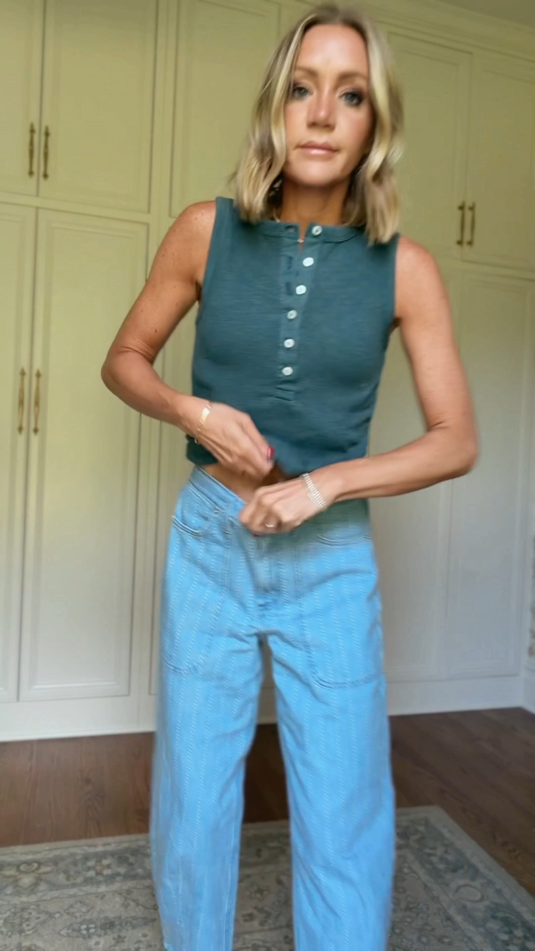 Xs in tops 
2 in jeans