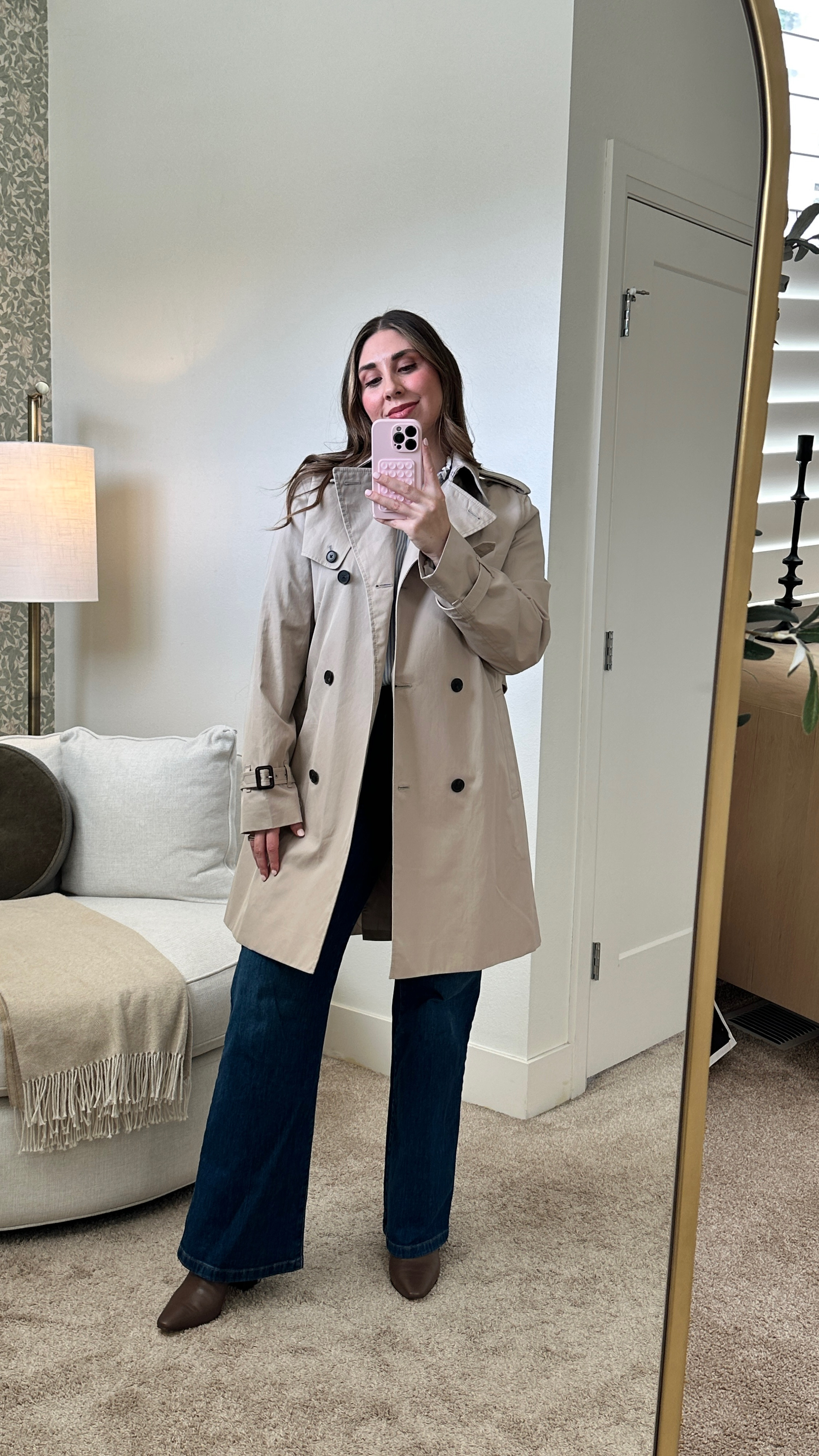After hunting for years for the perfect trench coat, I finally found it at Aritzia ~!now I just need help choosing what length to keep.

Wearing size Small

#TrenchCoat #SpringCoat #SpringEssentials #DressCoat #Aritzia #CapsuleWardrobe #WorkStyle #MomStyle #LTKWatchNow

#LTKStyleTip #LTKWorkwear