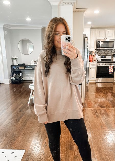 Wearing size xl - Sized up 1 and love how comfy and oversized it is. Comes in tons of colors! 

Sweatshirt / fall outfit / travel outfit / loungewear

#LTKHoliday #LTKmidsize #LTKfitness