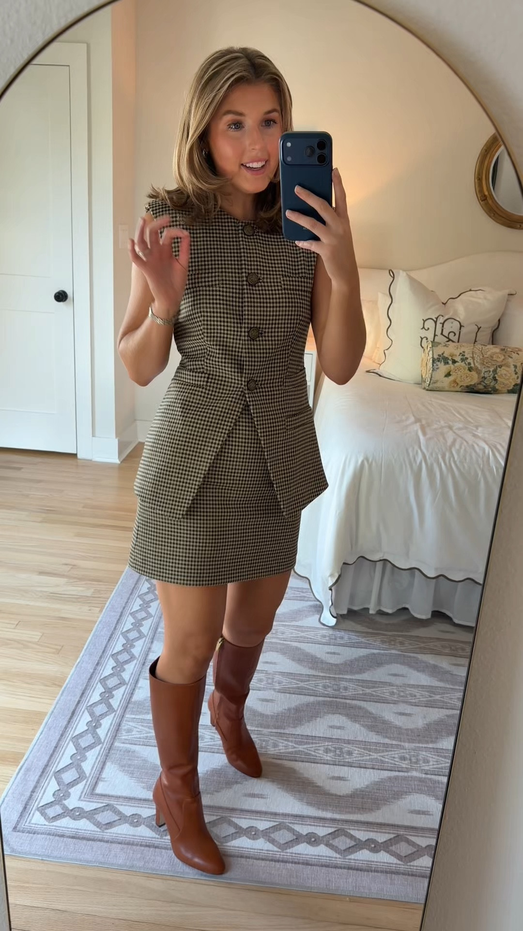 Fall outfit idea! Wearing a 2 in vest!

@vincecamuto #vincecamutopartner #ad