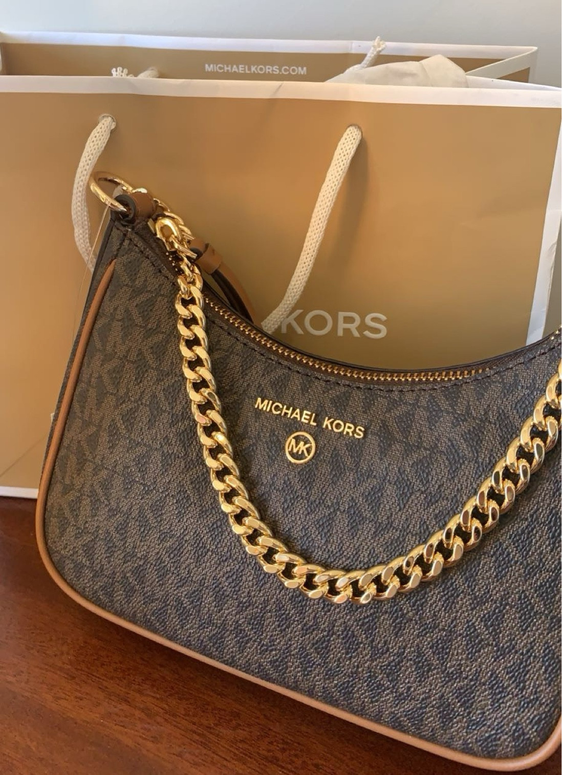 LUXURY HANDBAG
(stockholm style bag, going out bag, brown bag, evening outfits, michael kors bag)

#LTKpartywear #LTKsummer #LTKbag