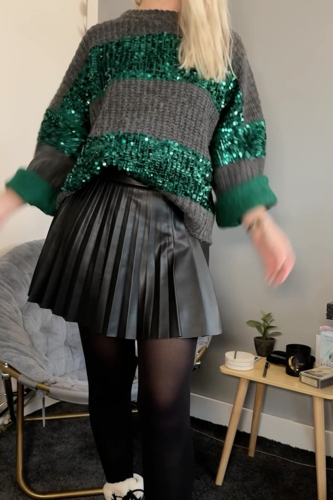 Falling in love with getting dressed again. ✨ 2025 is the year I rediscover my personal style. 2024 was about rebuilding and focusing elsewhere and this is the year I reclaim my love of style and fashion. 

#ootd #outfitinspirations #stylediary #personalstyle #ltkfashion #ootdbloggers #dailyoutfitinspo