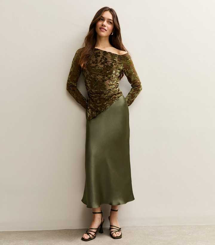 Petite Light Khaki Satin Bias Cut Midi Skirt | New Look | New Look (UK)