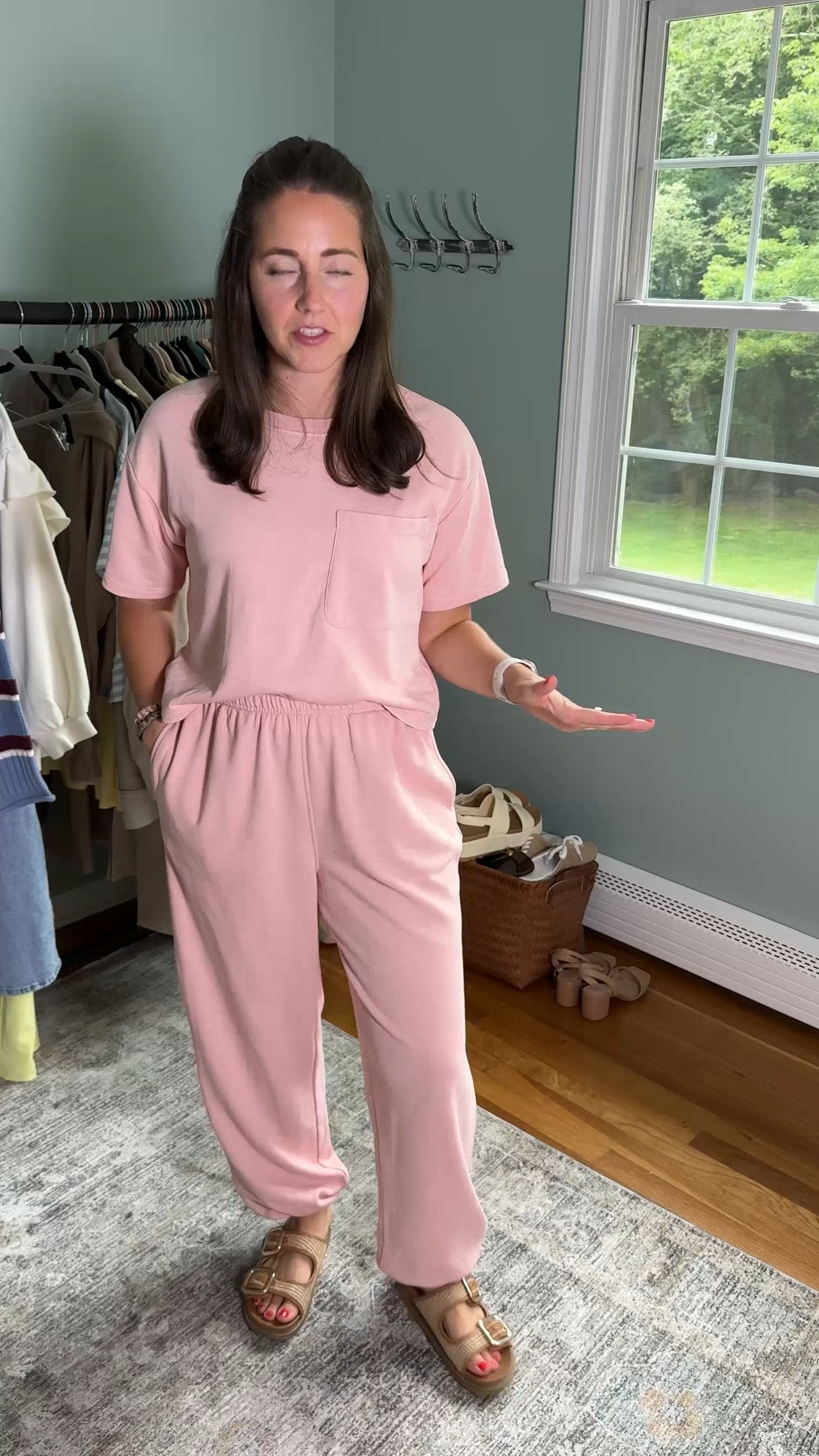 Love this set so much I had to grab it in another color! I now have it in this pink and the gray

Wearing size M in both pieces  

 #LTKootd #LTKmomlife