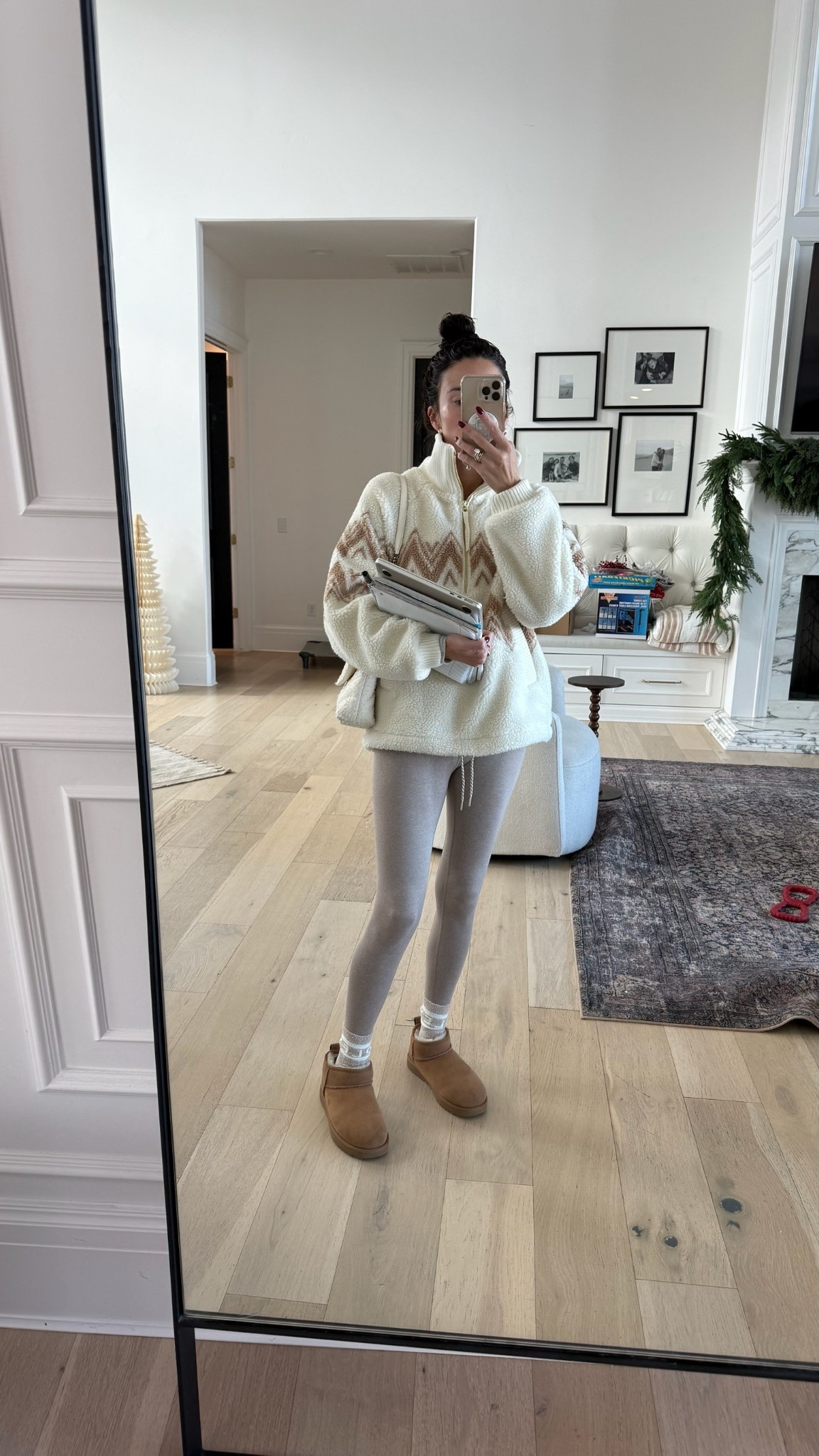 The coziest outfit from @varley for running holiday errands! 

Wearing size small in the fleece + XS in leggings 

Varley, travel outfit, holiday outfit 

#LTKootd #LTKdayinmylife #LTKHoliday