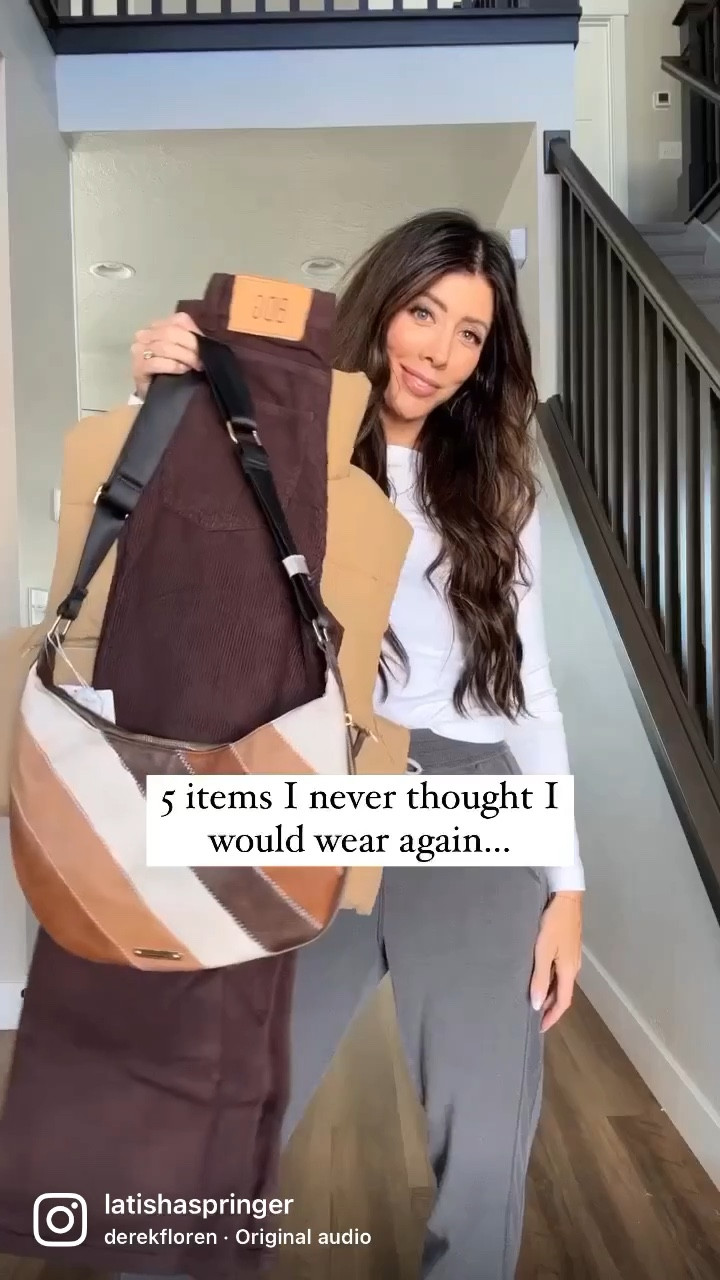 My y2k outfit! 
Pants size 25 (size up a size) 
Cropped jacket size xs 
White tee size xs (tts) 
#y2k #90slook #widelegpants 

#LTKunder100 #LTKstyletip #LTKunder50