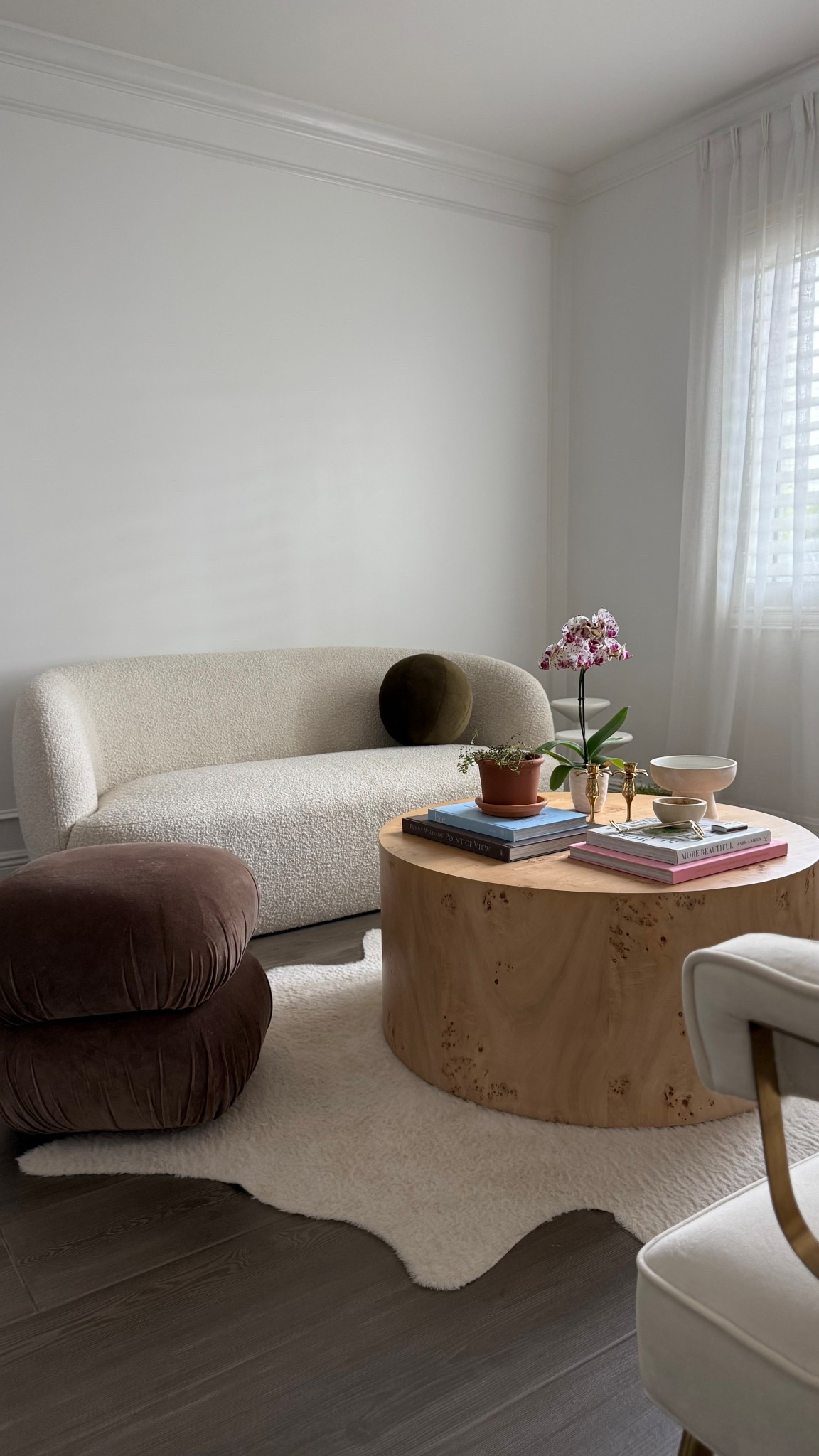 Living room/foyer refresh. 


#LTKHome