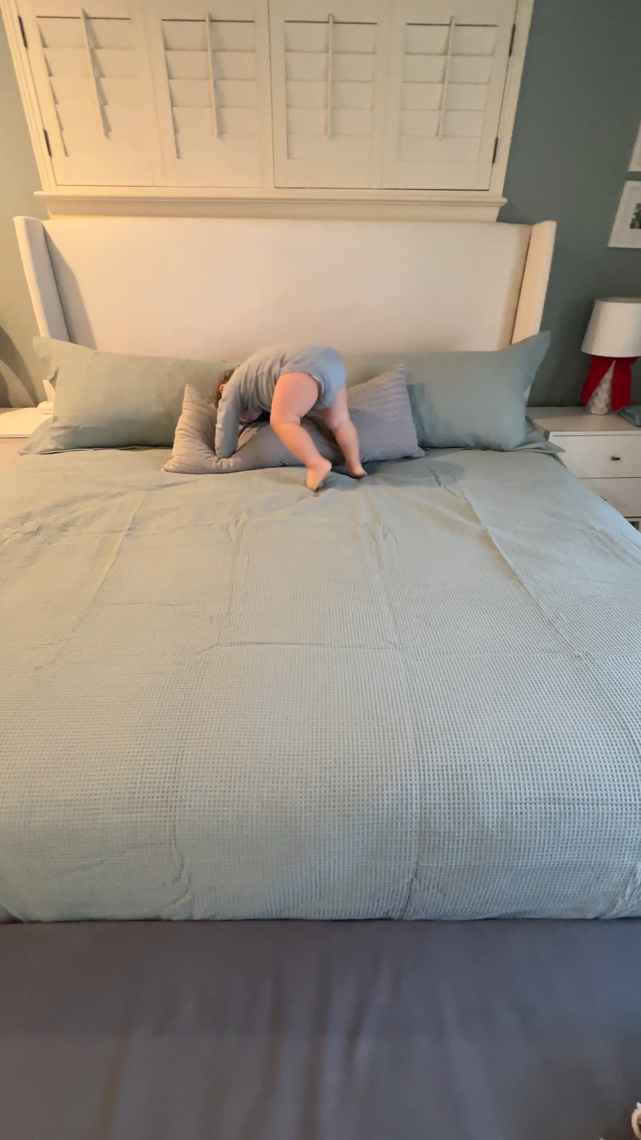 James is just as obsessed with our new nontoxic duvet cover in shame set from naturepedic as I am!
You can currently grab 20% off all of their bedding using the links below!! 

@naturepedic #Naturepedic #ComfortWithoutChemicals #SafeHealthySleep #OrganicMattress