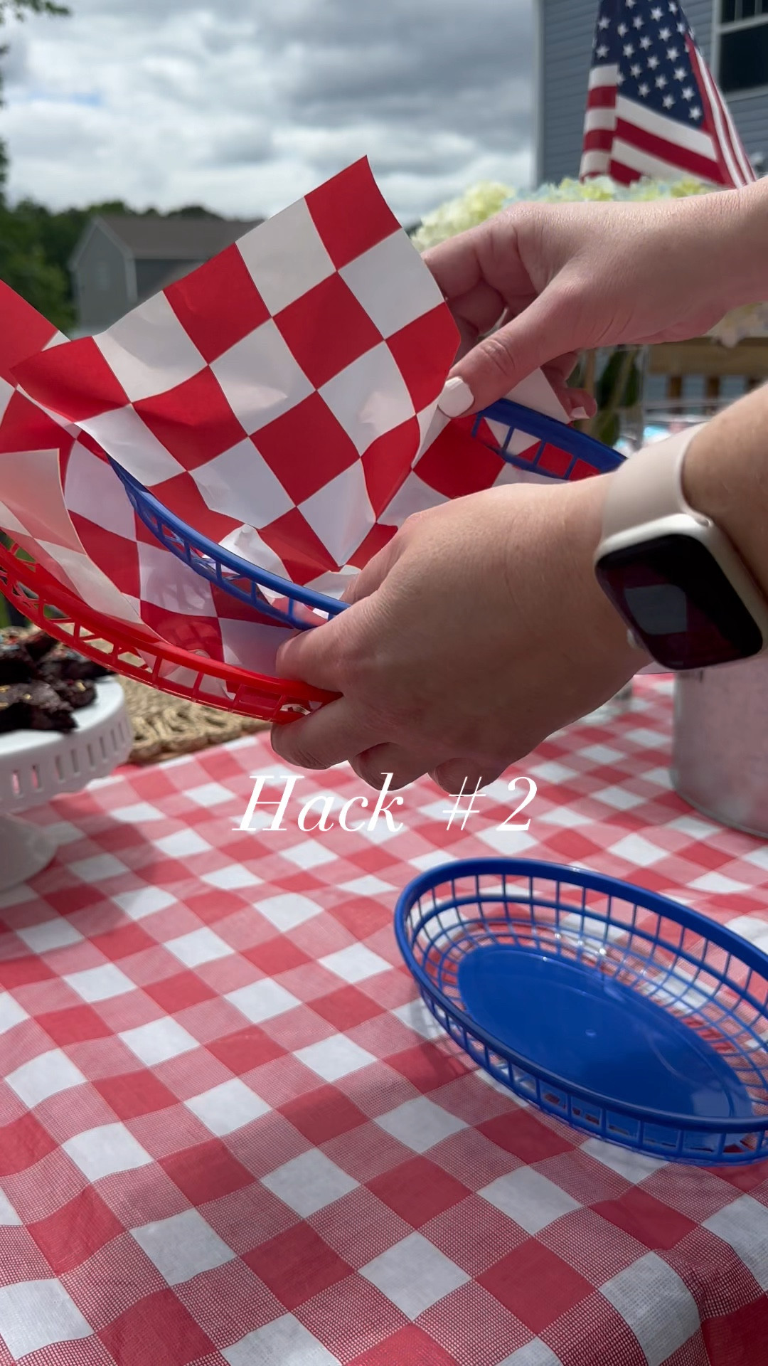 Summer and outside dining hack 2. These food baskets make up clean up a breeze.