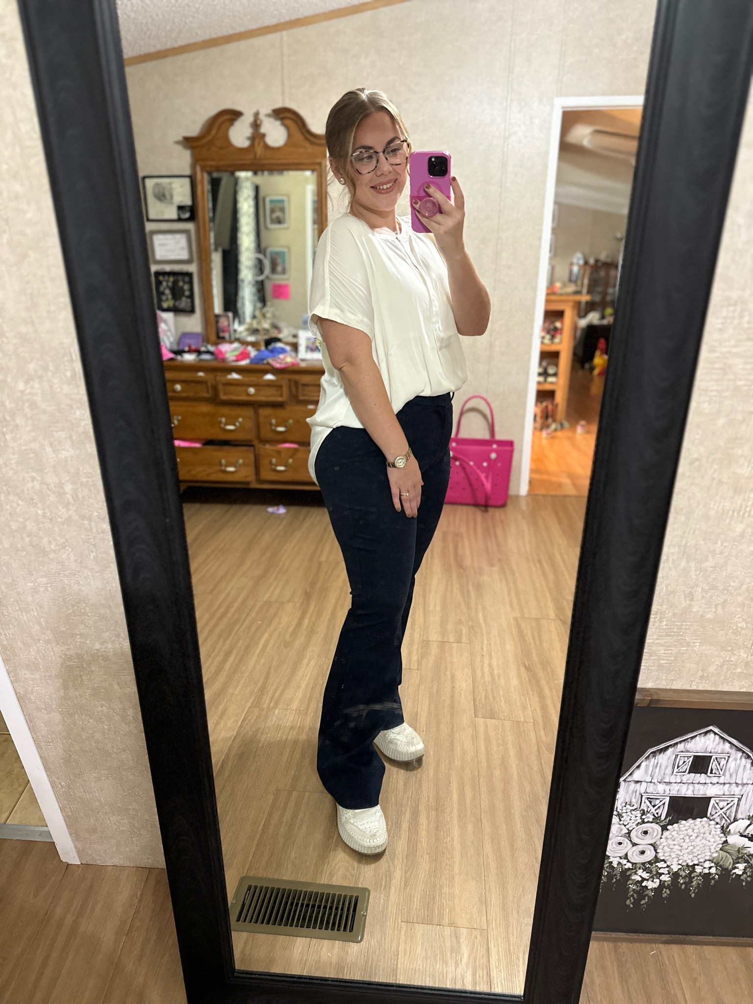 Pixie flare slacks are 30% off right now! 

#LTKsalealert #LTKmidsize #LTKfindsunder50