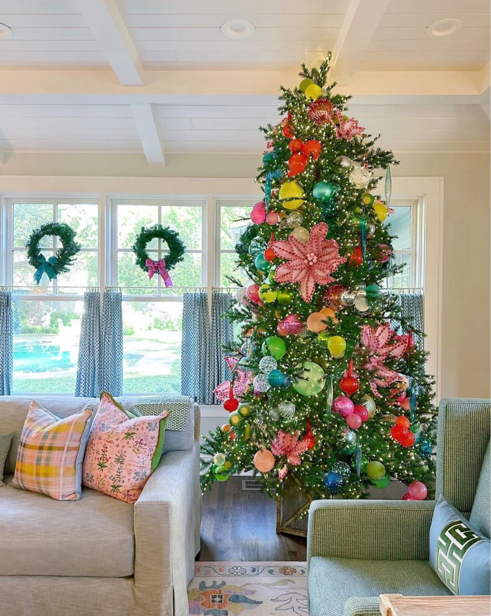 Deck the halls with our favorite holiday decor! 

#LTKHoliday #LTKHome