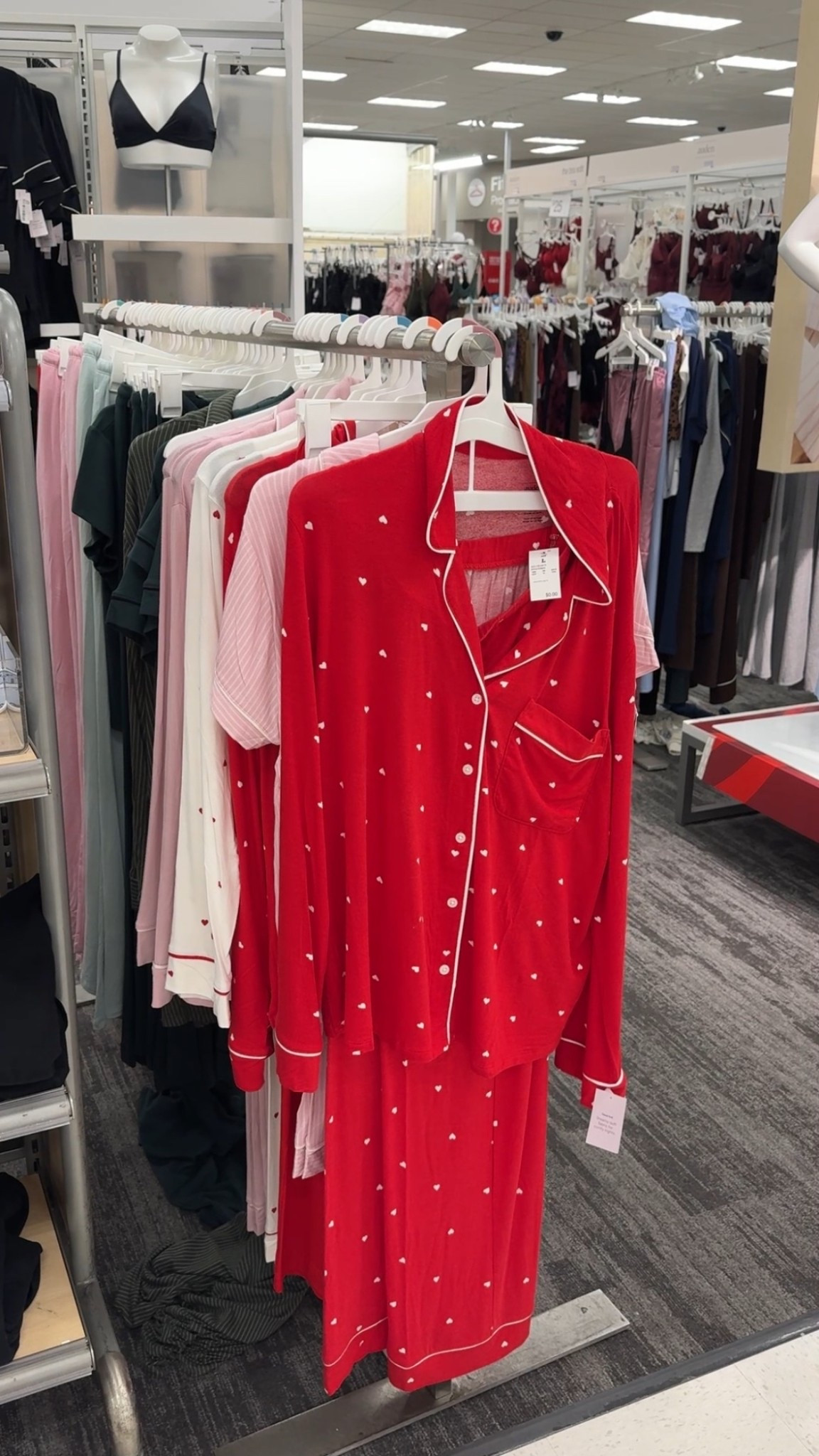 Valentine’s Day gifts, target finds

#LTKGiftGuide #LTKFindsUnder50 #LTKmomlife