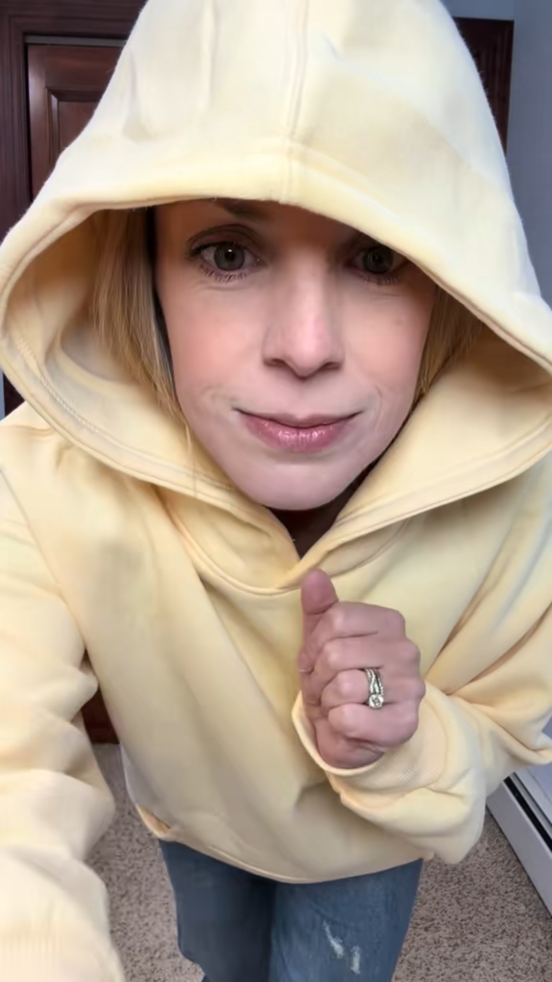 Soft yellow hoodie obsessed ✨ the best cozy sweatshirt for moms — perfect for lounging, casual outfits, weekend wear, and everyday comfort. Easy, oversized, and ultra soft.


#LTKootd #LTKSaleAlert #LTKmomlife