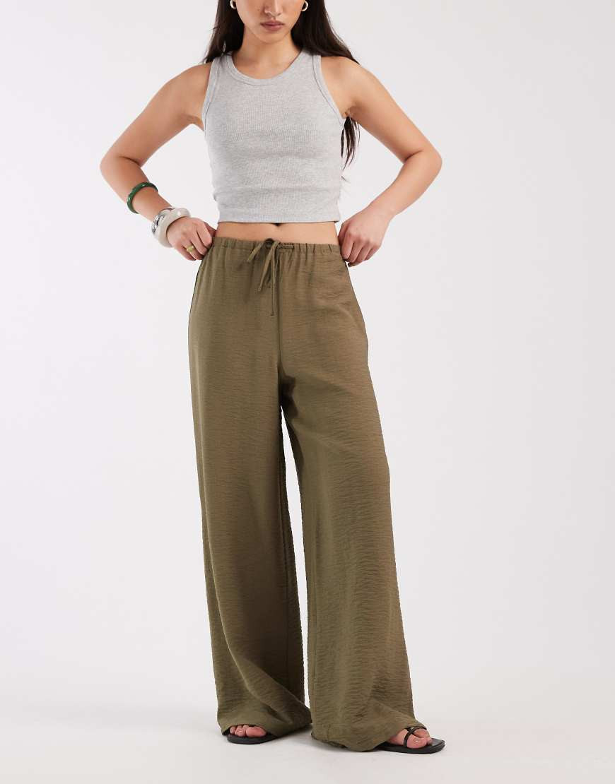 New Look wide leg trousers in khaki-Green | ASOS (Global)