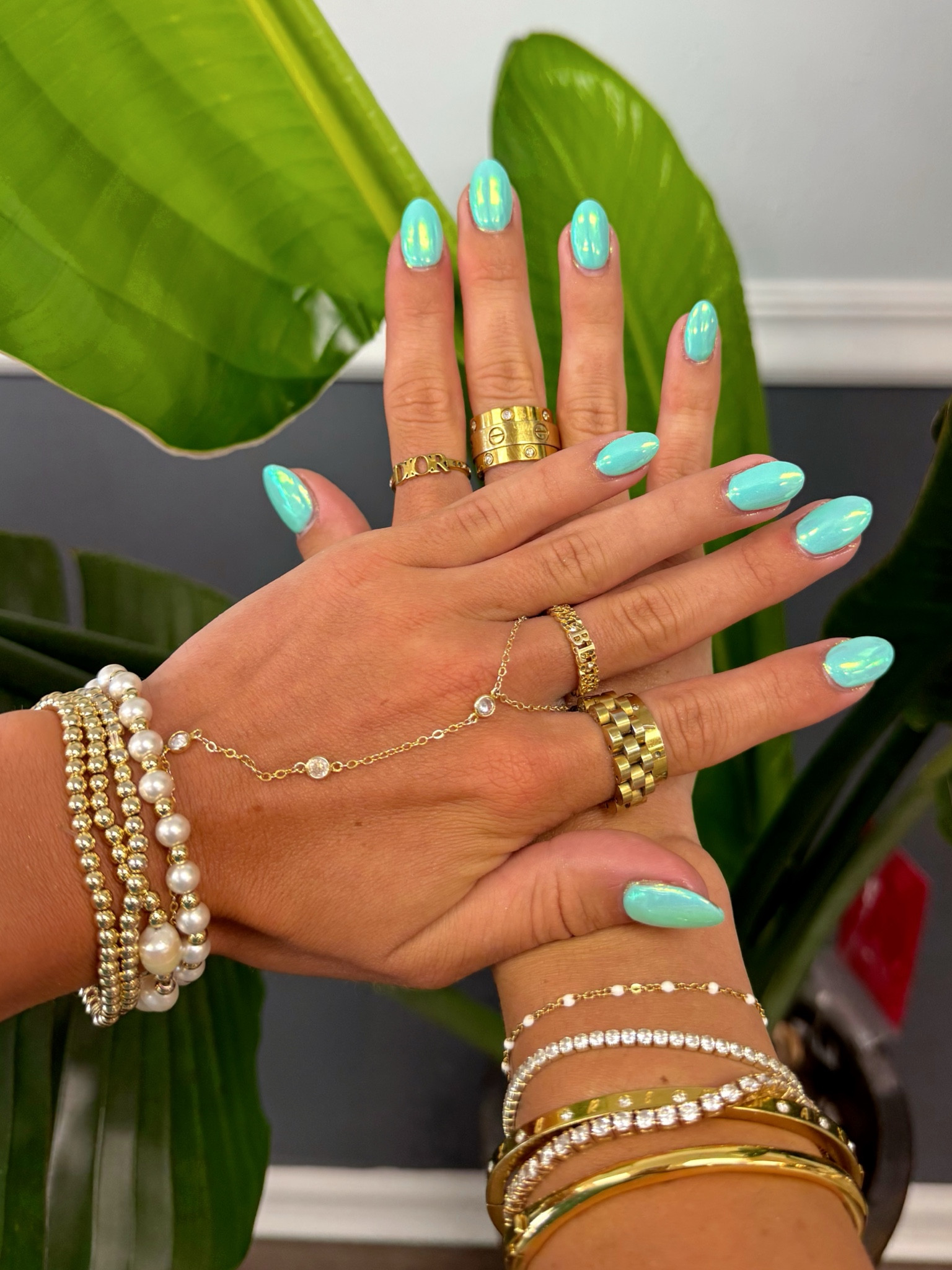 my current jewelry hand stack 💫✨
evry jewels code: BRENNA696