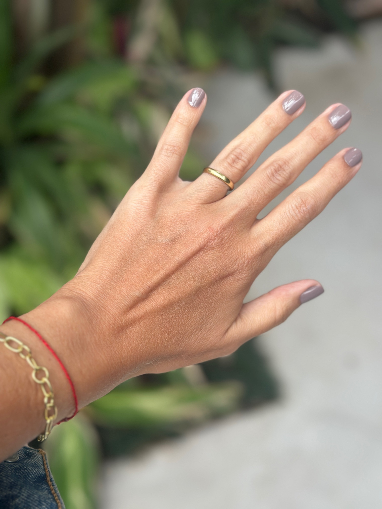 Finally fresh nails to kickstart the year #opi #opiberlinthere 

#LTKbeleza