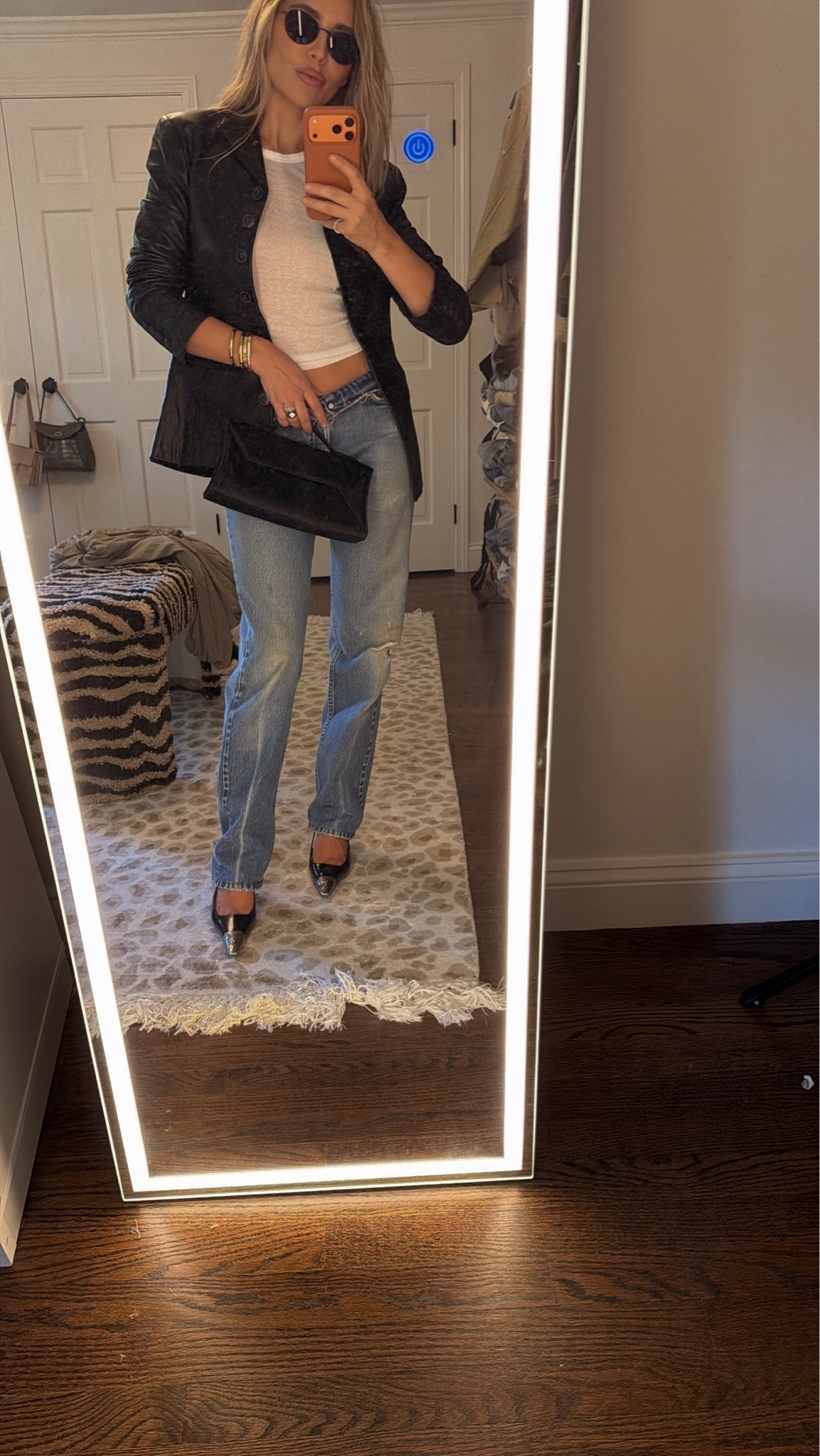 Blazer Xs - linked similar most sizes sold out
Tank Xs 
Denim vintage Levi's - linking similar style
