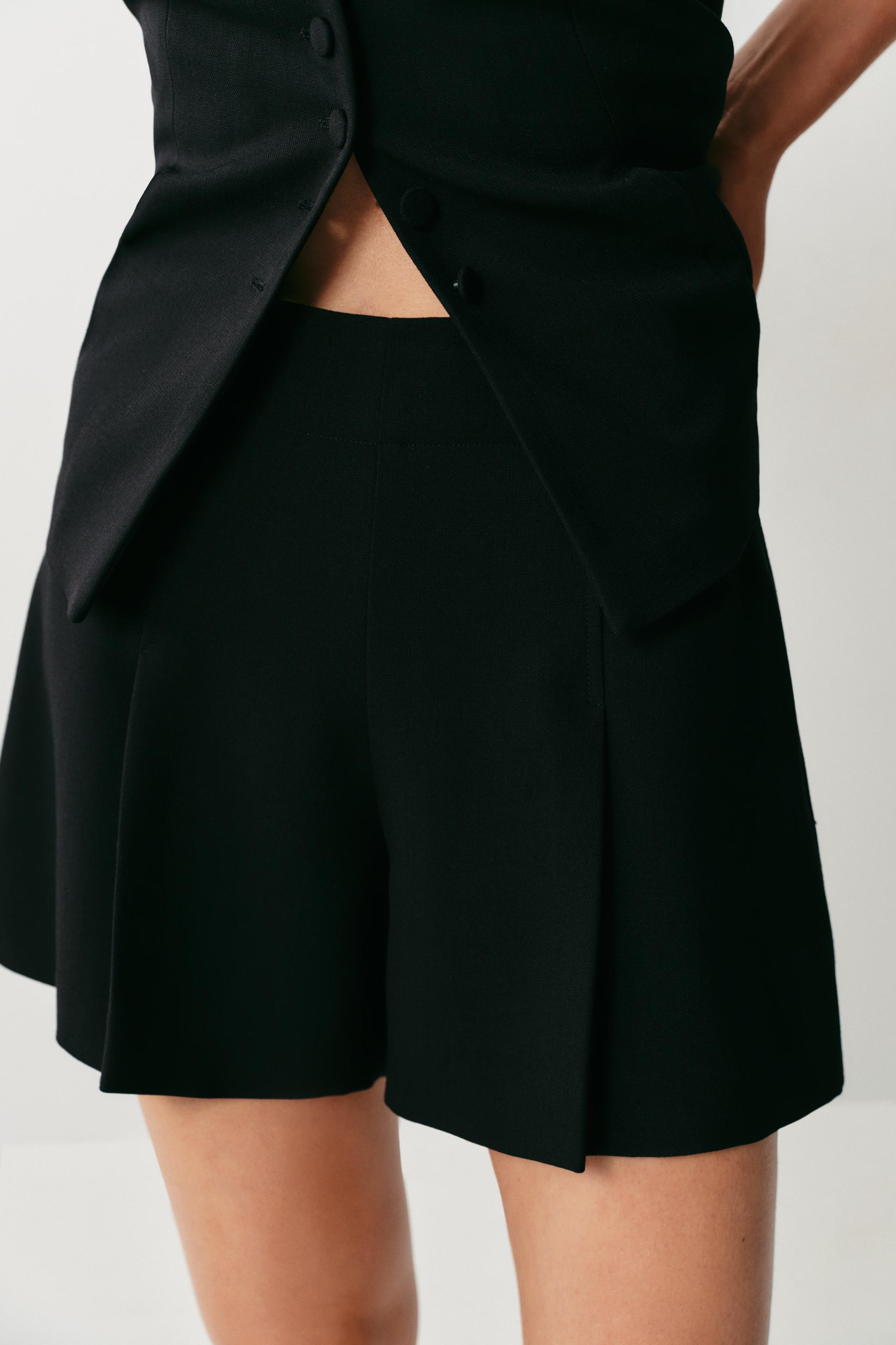DARTED SHORTS | Zara UK