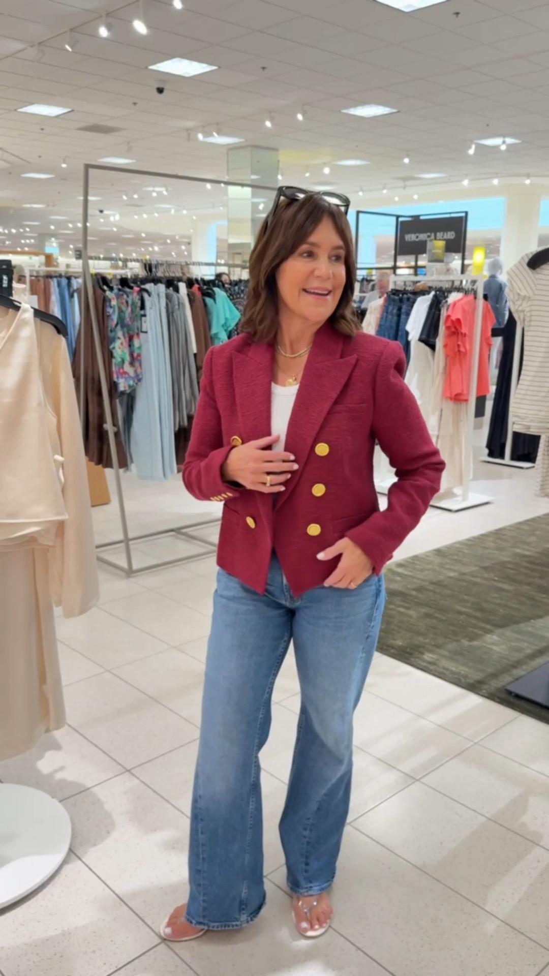 This blazer is so pretty! Like wow. Such a beautiful piece. I love the color, and the fit is so flattering. I’d say this runs true to size. Definitely grab it before it sells out :)
