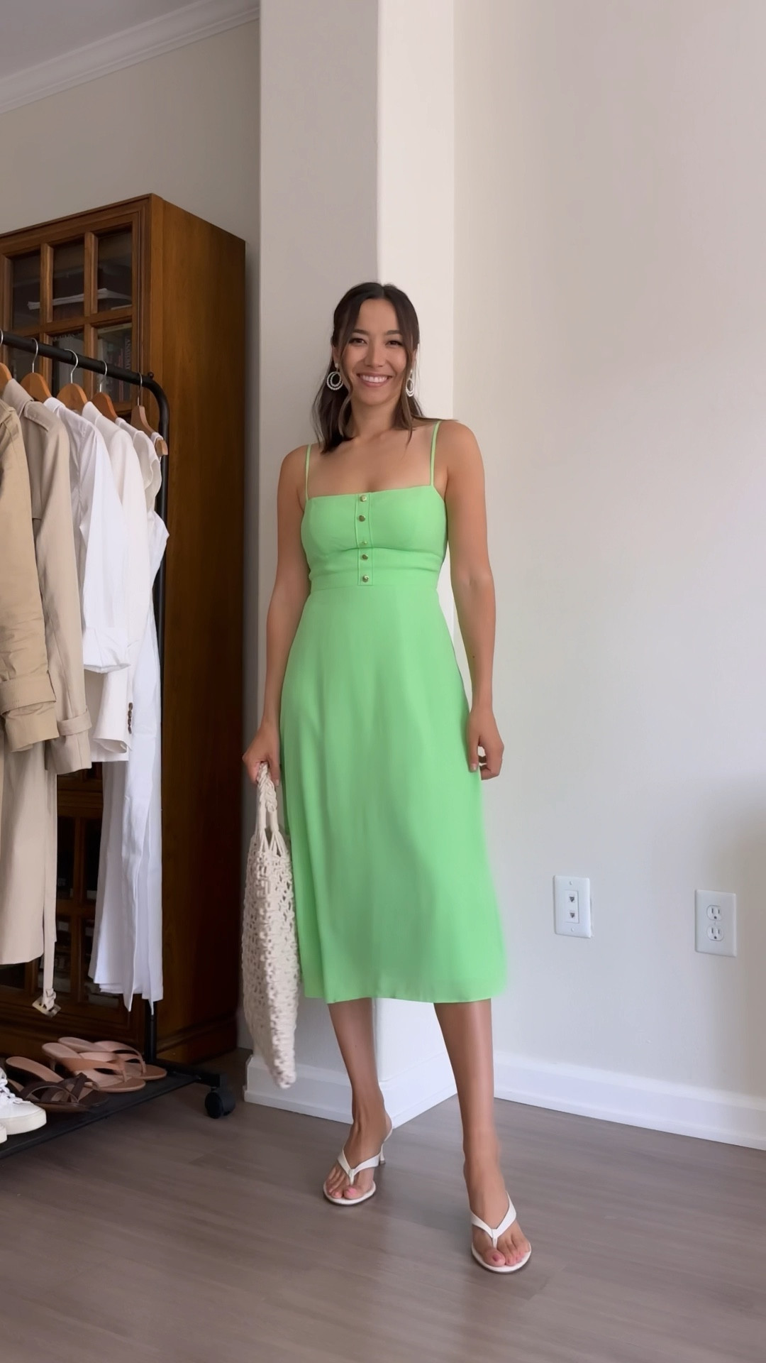 Summer dress with a pop of color!

Wearing xs 


#LTKstyletip #LTKSeasonal