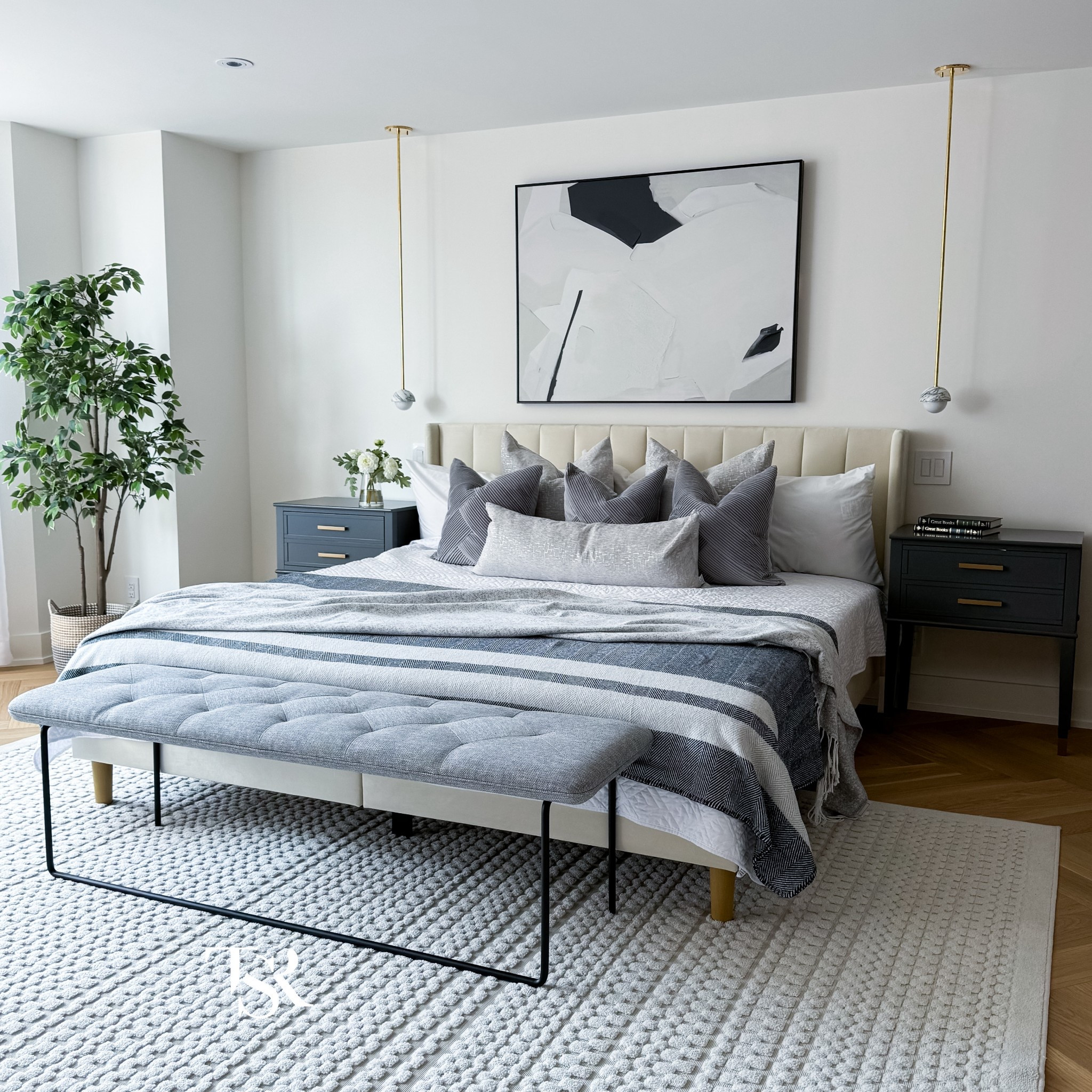 Cozy Sunday Bedroom Vibes 🤍

——
#bedroom #bed #amazonfinds #wayfairfinds #wallart #modernbedroom #bedroombench #nightstands #pendantlighting #rug 

#LTKcasa