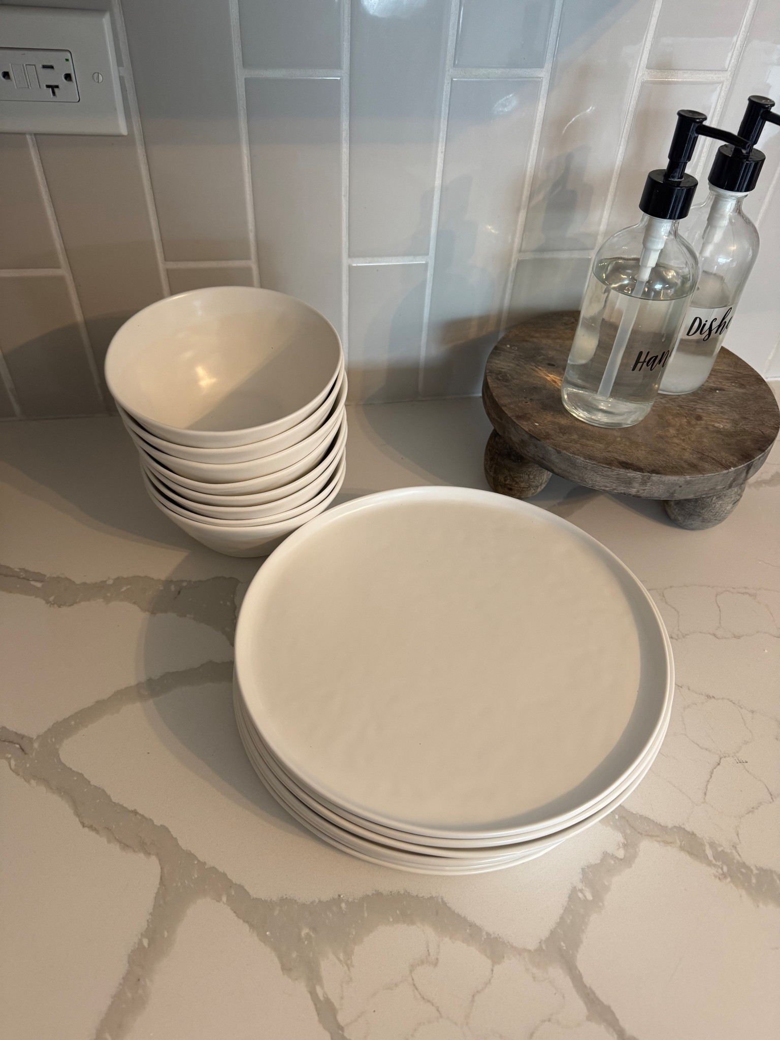 Just got new dinner plates/bowls and I’m obsesssssssed! Such good quality! 



#LTKHome