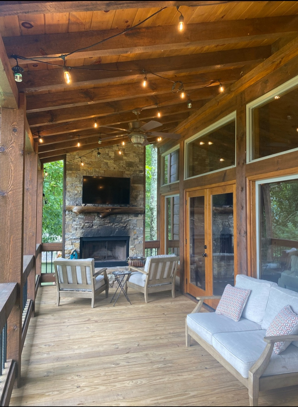 We love our outdoor furniture @top_of_the_ridge_ellijay❣️
#patio #patiofurniture #ashleyfurniture #cabinfurniture

#LTKhome