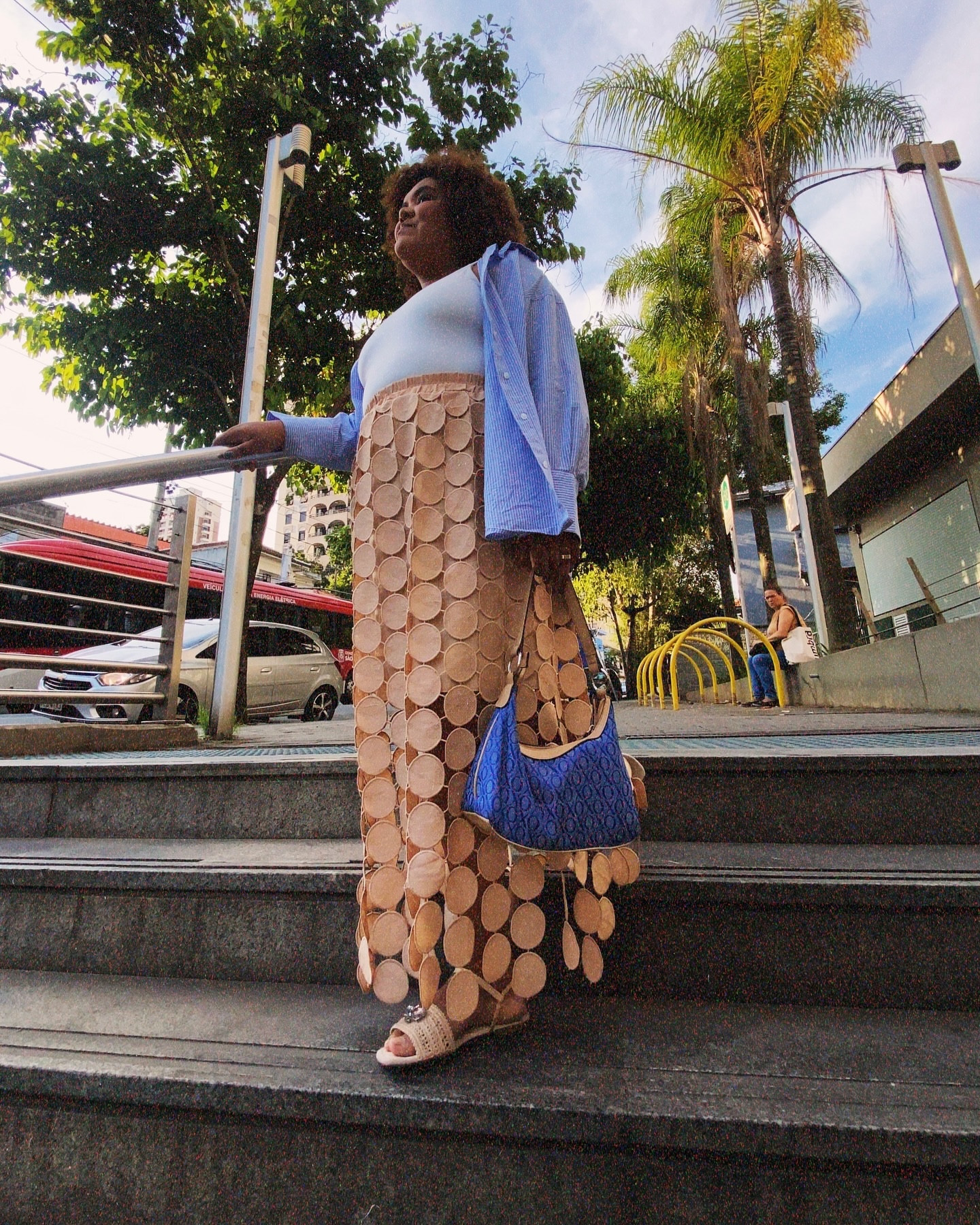 Look do culto de domingo, meu marido não gostou desse look porque segundo ele essa mistura de camisa com saia ficou estranho.

Eu amei porque minha intenção era usar a camisa como kimono e achei que ornou. Vocês sao time Matheus ou time Pri ? Comentem aqui embaixo ⬇️
#looksfemininos #fashionismo #lookdoculto #lookdodia #lookinspiracao #estilofeminino