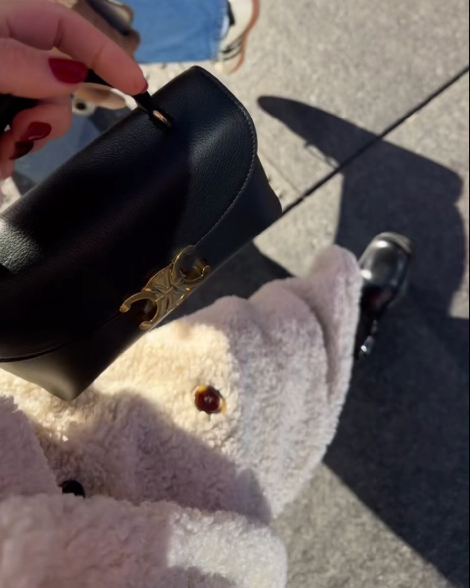 Always on the move! 🏃🏻‍♀️🎁✨

Follow  -✔️ @MichelleKutsak 

#ltk #ltkunder #liketkit #ltkfashion #ootd #liketoknowit #fashionblogger #fashion #discoverunder #fallfashion #ltkstyle #style #targetstyle #styleinspo #ltkit #blogger #fashionover #ltkfall #l #ootdfashion #falldecor #party #beauty #jeans #mothersday #fathersday #christmas #Hanukkah #bride #groom #pets #dog #hair #sunglasses #homedesign #neutralhome #k #farmhouse #ltkspring #interiorstyling #beautifuldecorstyles #amazonfinds #targetdoesitagain #interiordecorating #amazonhome #potterybarn #amazonfashion#amazonstyle #modernhome #amazon #amazonfinds #amazonstyle #style #fashion #etsy #etsyhome #hm #hmstyle #hmhome #hmdecor #anthropologie #forever21 #aerie #tjmaxx #marshalls #zara #asos #h&m #blazer #louisvuitton #mango #beauty #chanel #home #homedecor #decoration #interiordesign #design #neutral #lulusdesigner #inspired #lookforless #dupes #sale #deals #dailyposts#crateandbarrell #sneakers #shoes #mules #sandals #heels #booties #boots #hat #abercrombie #gold #jewelry #contemporary #dior #celine #midsize #curves #plussize #dress #luggage #vintage #gucci #lv #purse #knit #jeans #denim #modern #diningroom #livingroom #bag #handbag #bedroom #kitchen #styled #stylish #trending #trendy #summer #summerstyle #summerfashion #chic #chicdecor #black #white #neutral #jeans #christmas #hanukkah #gifts #denim #liketkit #ltkunder50 #ltkunder100 #ltkstyletip #ltksalealert #ltkshoecrush #ltkhome #ltkholidaystyle #ltkspring #ltkfamily #ltkitbag #ltkbeauty #ltkeurope #ltk #weltkulturerbe #ltkkids #ltkstyle #ltkbaby #ltkcurves #ltktravel #ltkbump #ltkfashion #ltkfit #ltkswim #ltkit #stayhomewithltk #ltkunder25 #beltkeren #beltkulit #ltkholidaywishlist #ltkworkwear #ltkholidayathome #renaultkwid #ltkholidaygiftguide @liketoknow.it @ltk


#LTKHoliday #LTKGiftGuide #LTKCyberWeek