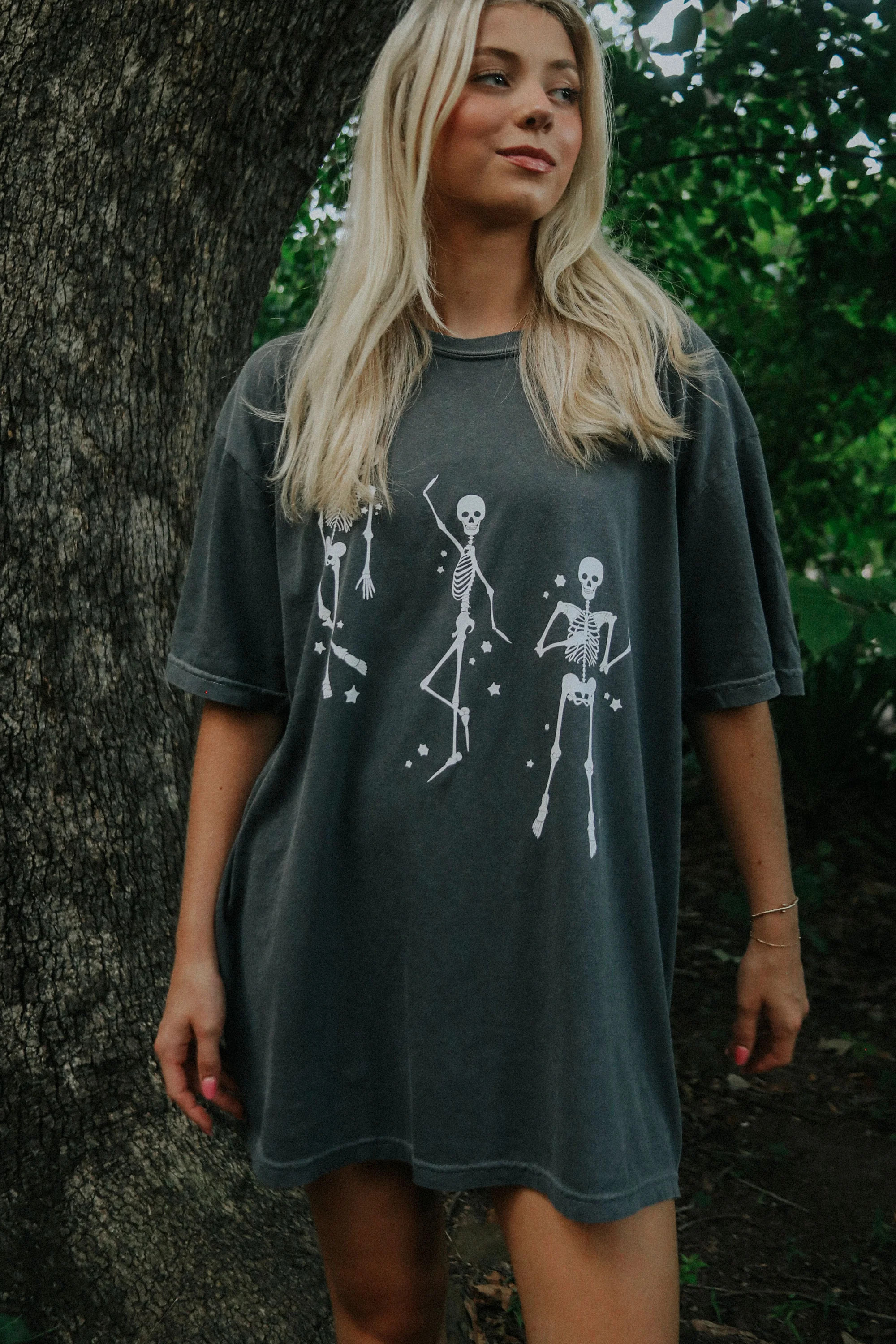 friday + saturday: dancing skeleton t shirt | RIFFRAFF