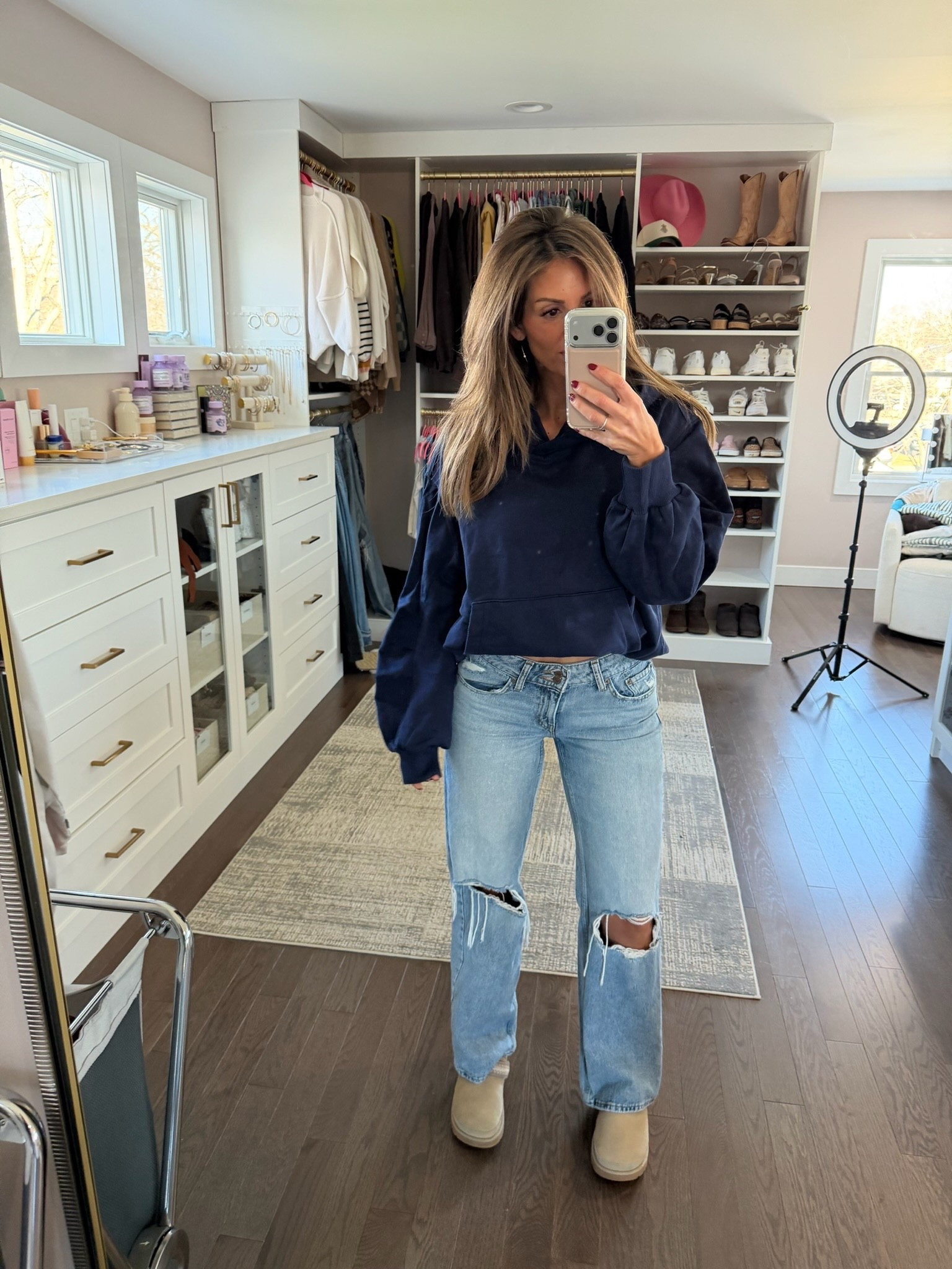 This aerie hoodie is so soft paired with my favorite everyday jeans a 

#LTKootd #LTKmomlife #LTKdayinmylife