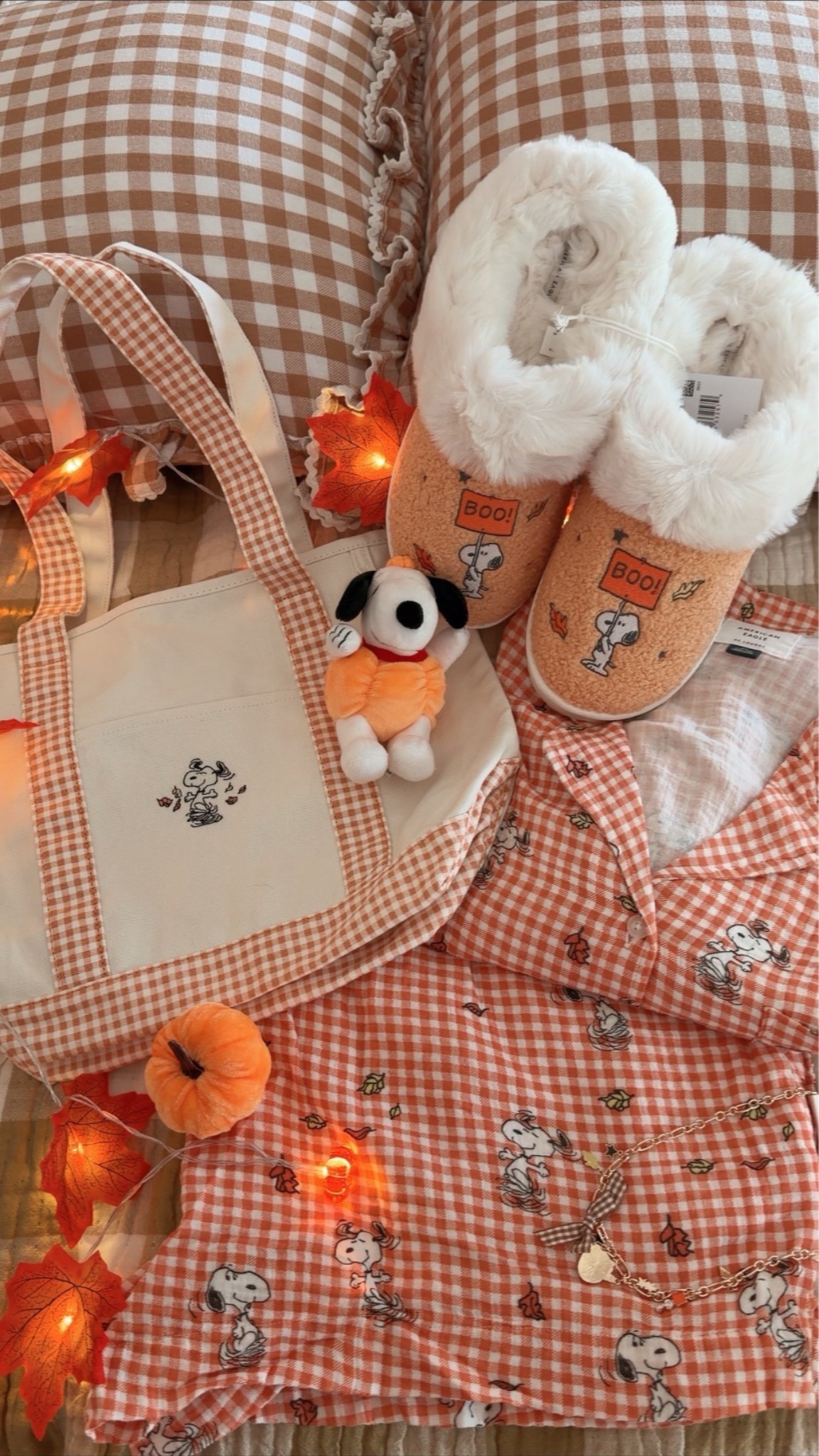 American Eagle snoopy fall!