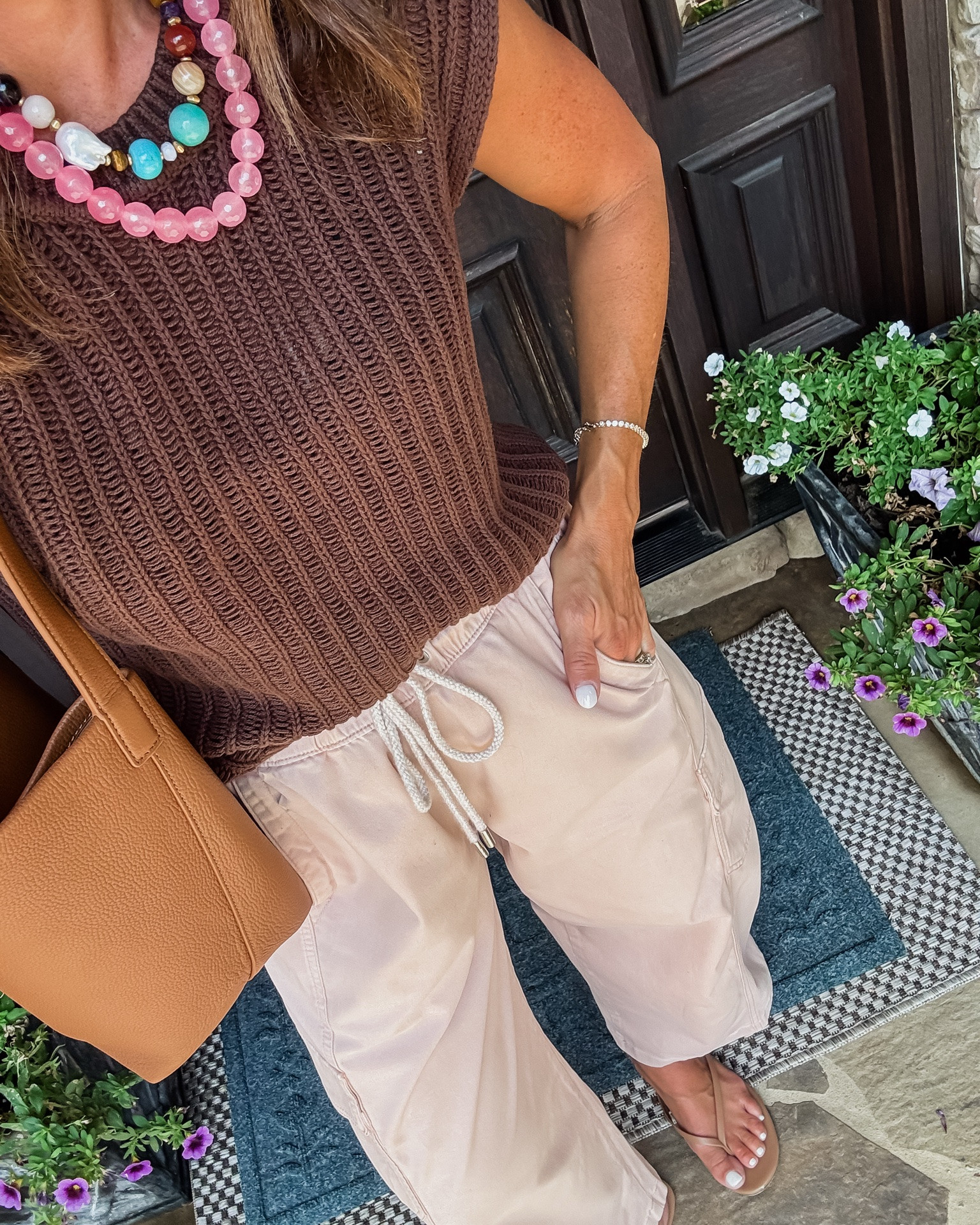 Brown sleeveless sweater. Barrel pants. Linen shorts.
Sweater XS. Pants XS (fit oversized). Shorts XS.

#LTKootd #LTKSeasonal #LTKOver40
