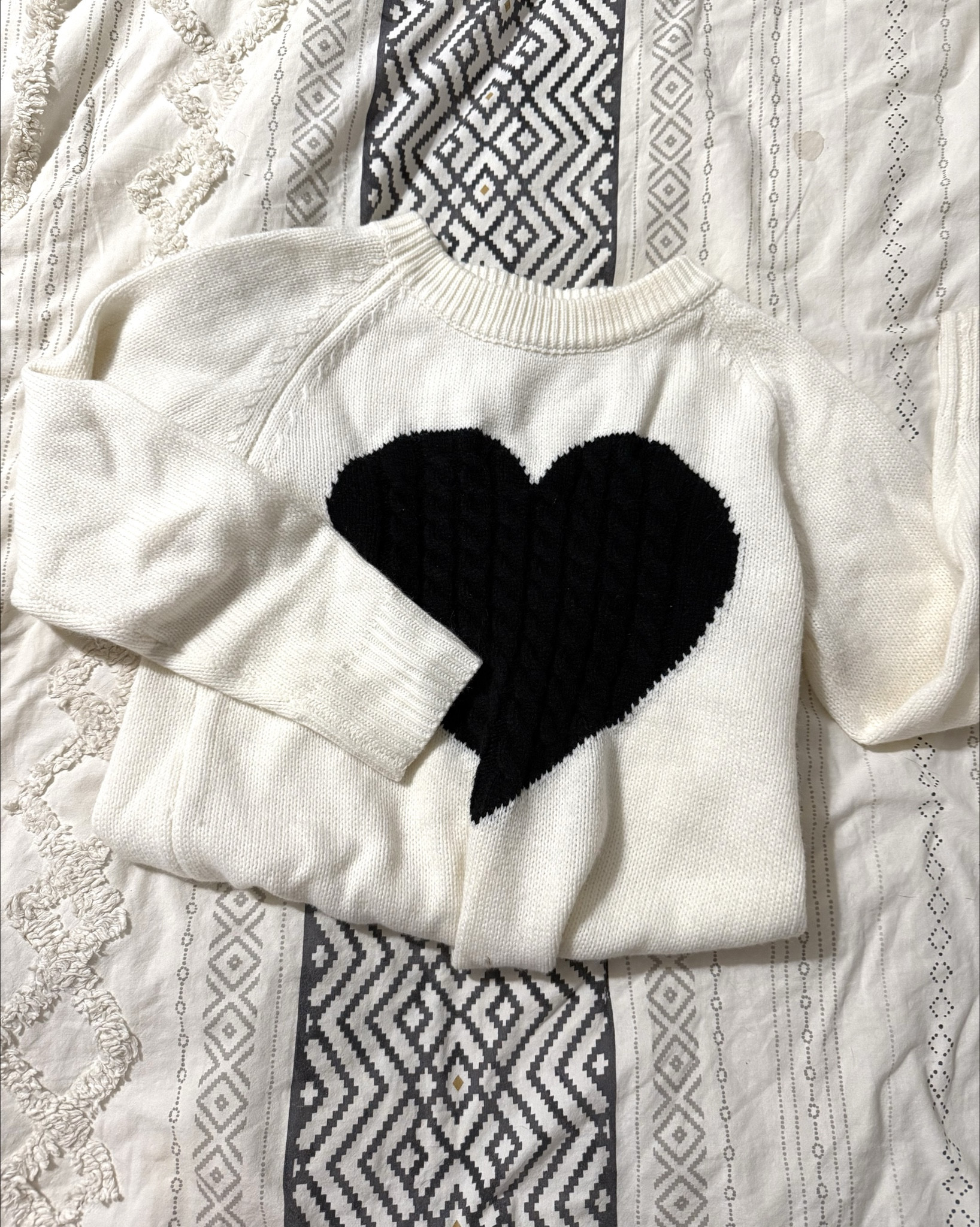 Two fave valentines looks to grab this February 🖤❤️

#LTKValentine #LTKmomlife #LTKootd