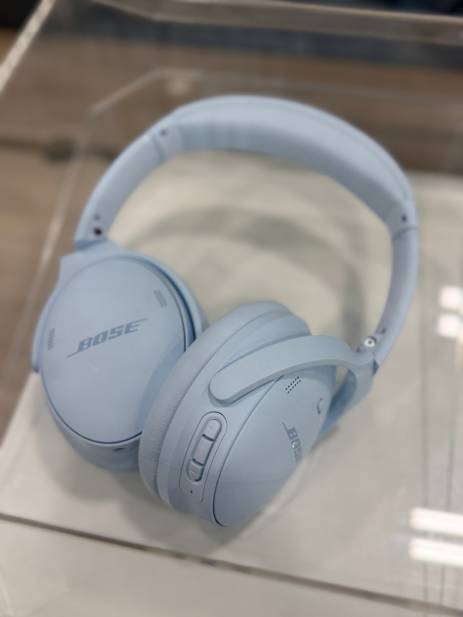I think I need these! Loving these new Bose light blue headphones! 

#LTKSeasonal #LTKfitnessgoals #LTKActive