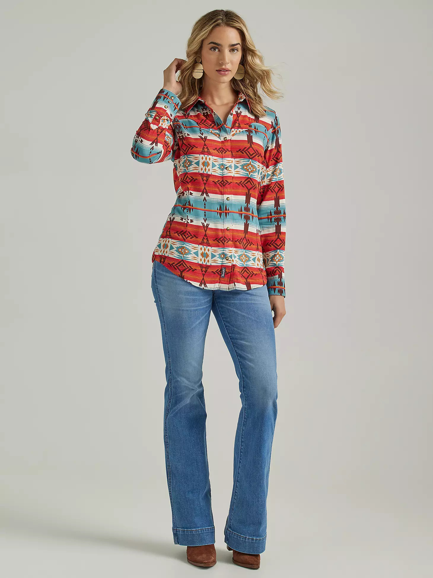 Women's Wrangler Retro® Horizontal Geo Snap Shirt in Blue/Multi | Wrangler