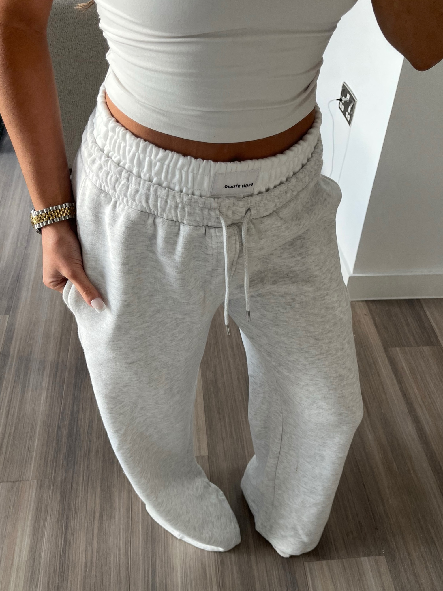 me 🤝 double waistband grey jogger 