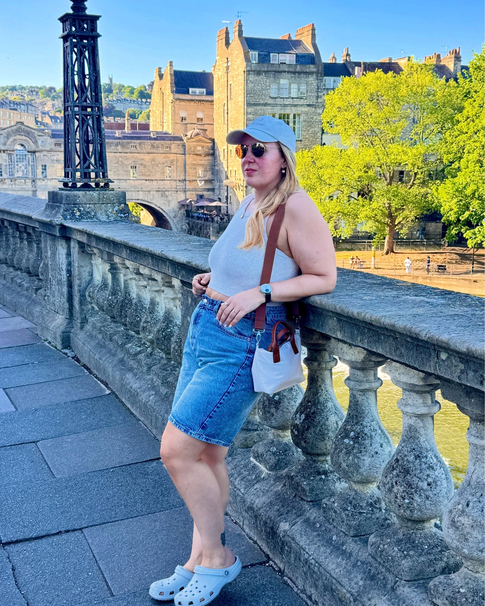 36 🎈
Casual summer midsize fits

#LTKjeans #LTKsummer
