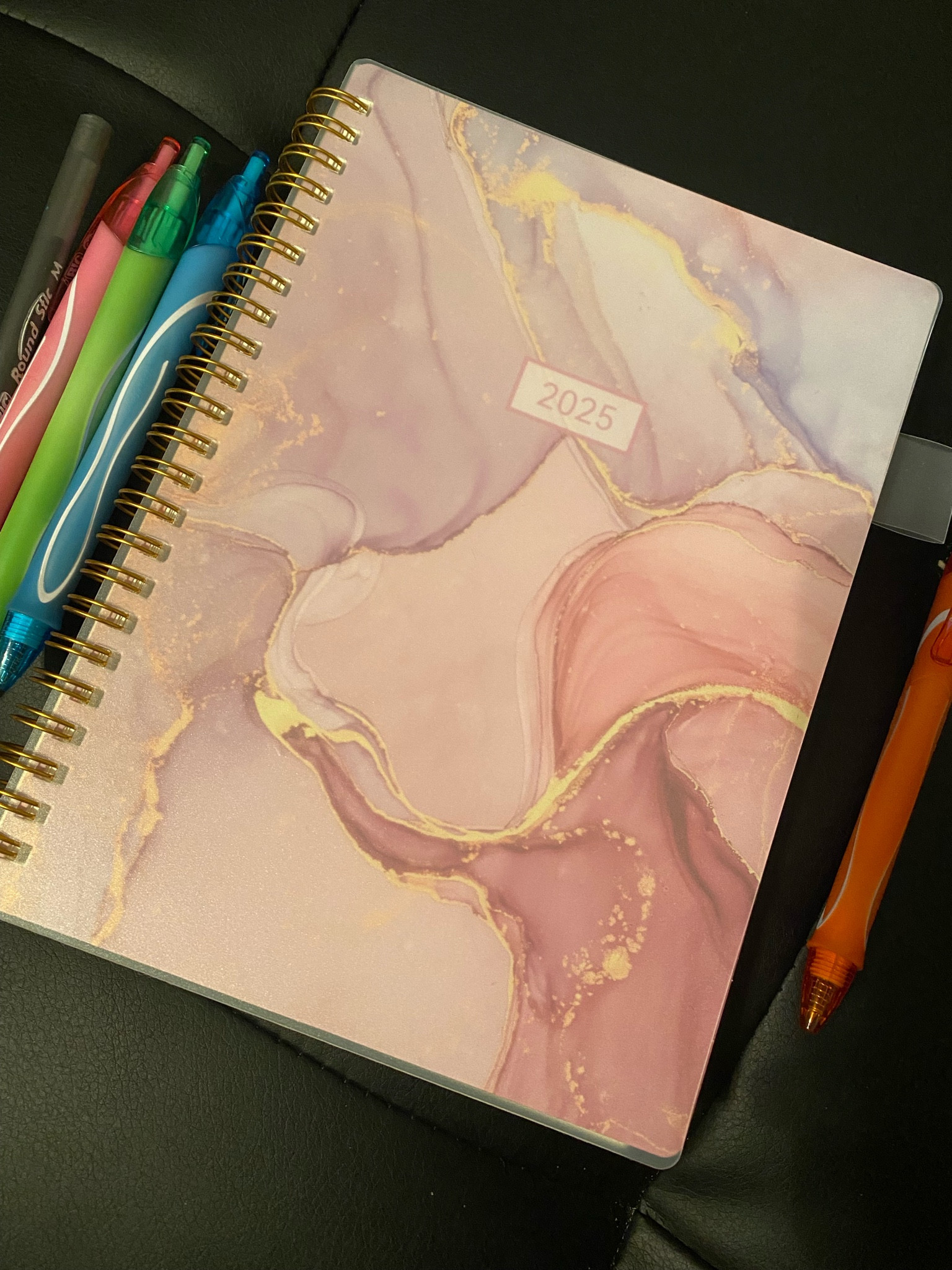 2025 Planner with Monthly and Weekly calendars, and sections for goals, weekly tasks, important dates, and more! Only $9 🙌

doctor appointments, kids, school events, work schedule, holidays, birthday, family, mom planner, new year

#LTKFamily #LTKSaleAlert #LTKKids