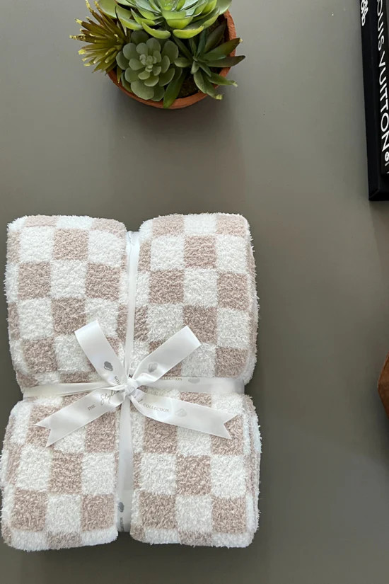 TSC x Madi Nelson: Mini Checkered Buttery Blankets | The Styled Collection