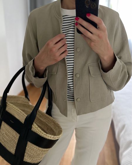 - Linen-blend jacket (runs big, wearing small)
- T-shirt - boxy fit, trs, wearing M
- Basket bag - medium size