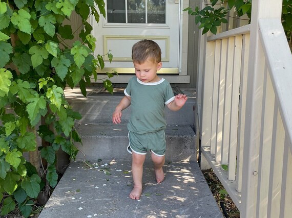 Green Retro Toddler Baby Summer Outfit Clothing Set Shorts and Shirt Pajamas | Etsy (US)