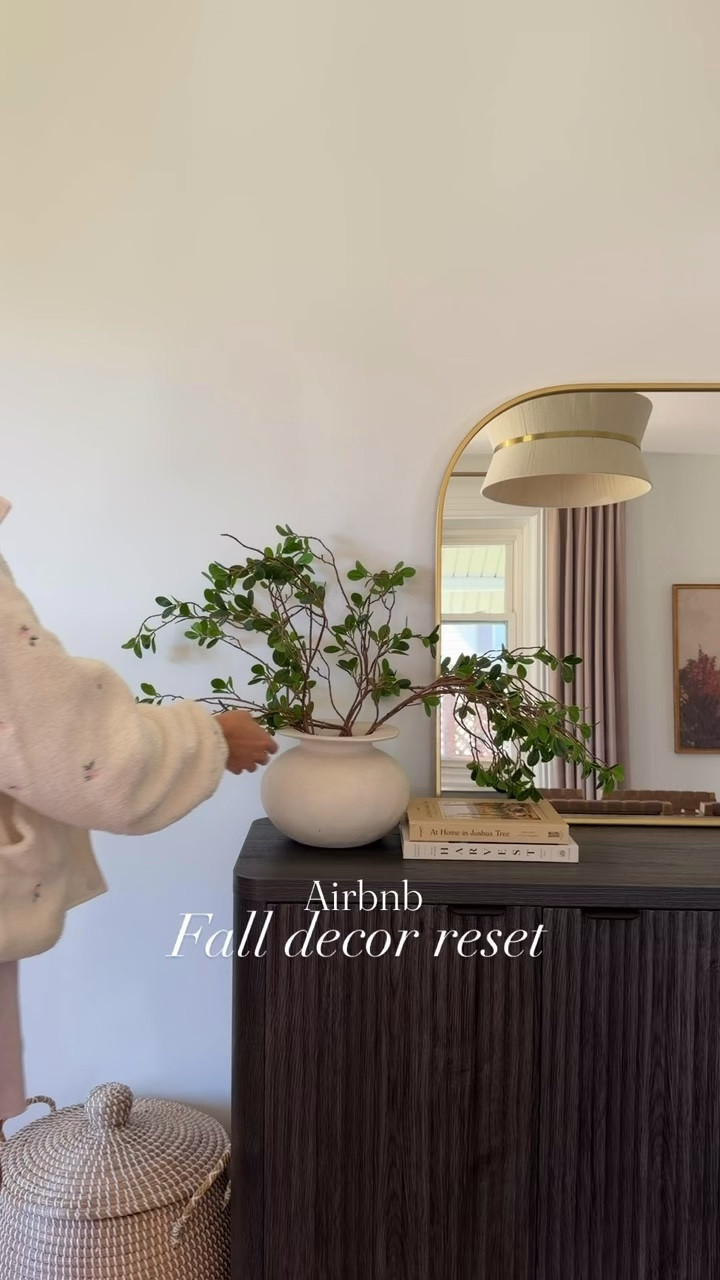 Fall is HERE! I love swapping out decor for each season & still keeping it simple & festive. My Airbnb allows me to decorate with love for every guest this fall! 

#fallhomedecor
#Airbnb

#LTKHome #LTKSeasonal