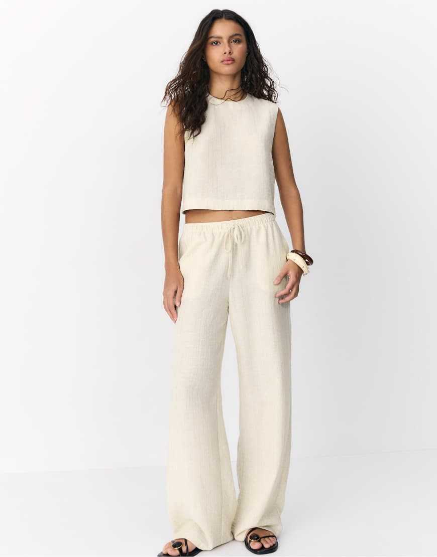 Stradivarius Flowing metallic thread trousers in stone-White | ASOS (Global)
