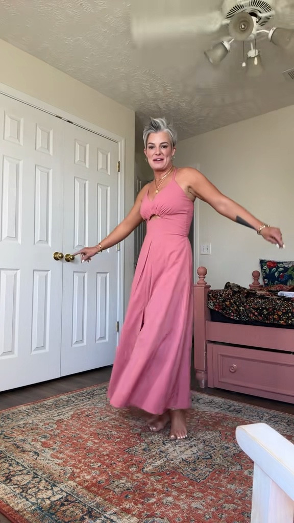 If I like something, I’ll tell you once.  If I LOVE it, I am gonna keep telling you.  This dress is flattering and it has pockets AND it doesn’t wrinkle.

#LTKgrwm #LTKootd #LTKSeasonal