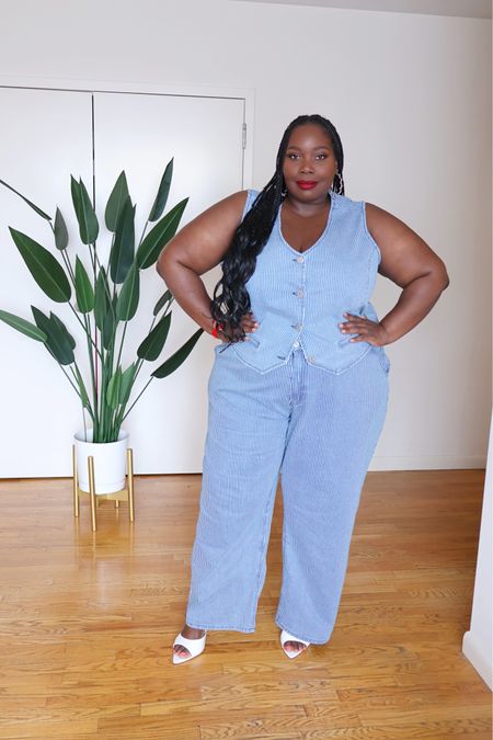 Summer denim outfits for plus size and the curvy girls 

#LTKMidsize #LTKPlusSize #LTKOver40
