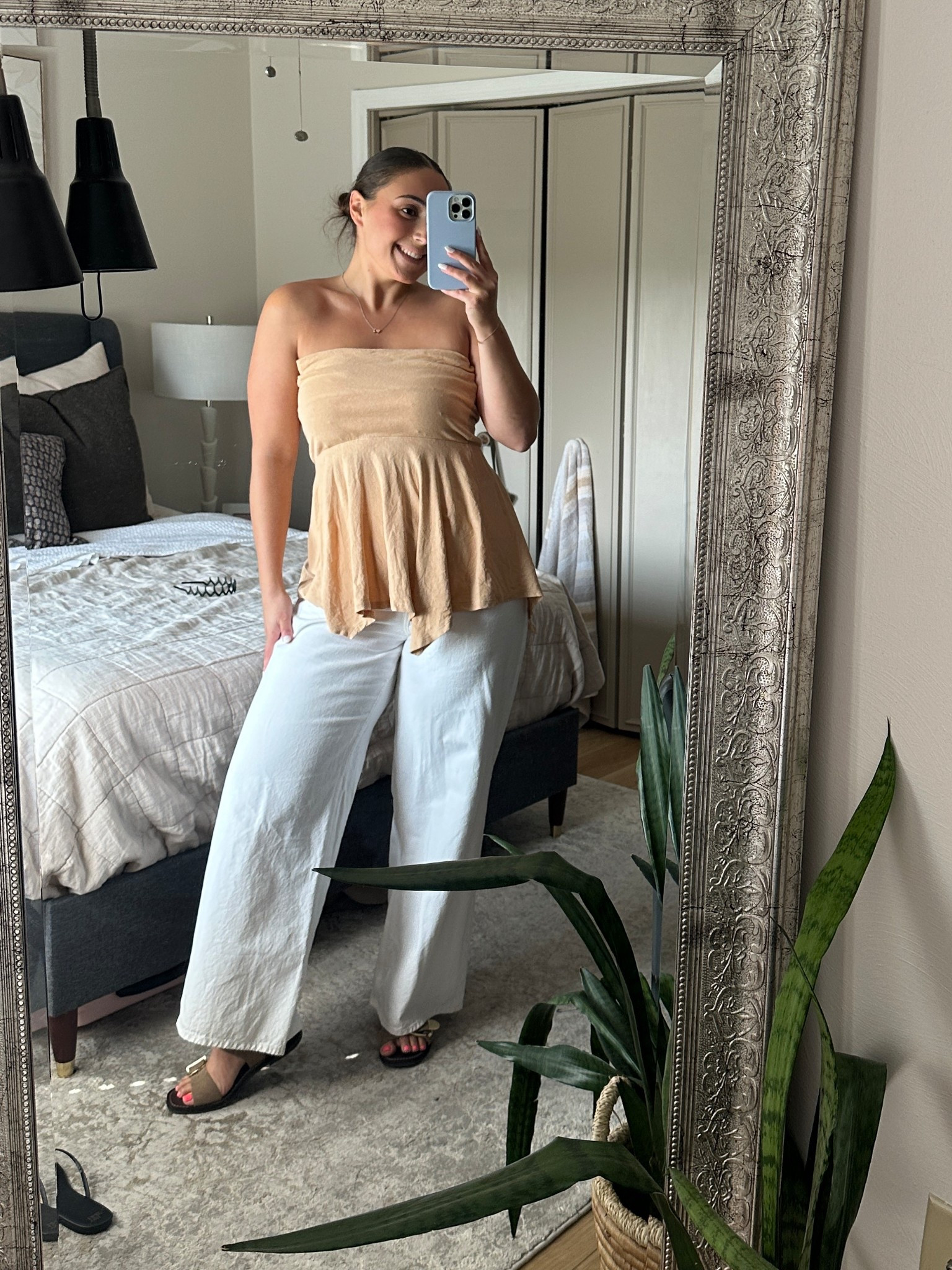 Outfit details!! Abercrombie Jean sale is happening now! I love these white ones :) 

-size M in shirt but should’ve sized down to small.
Jeans - size 29 regular for a baggy fit

#LTKSaleAlert #LTKU #LTKStyleTip