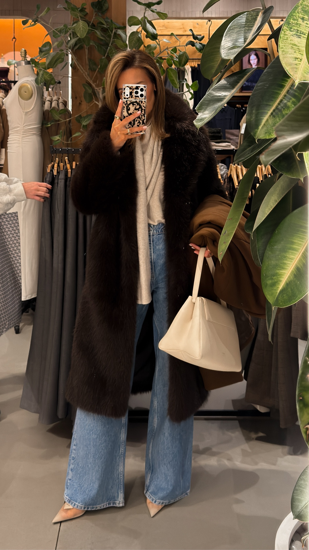 Black Friday sales are LIVE! Get 20-50% OFF site wide (must be logged in your account at Aritzia) 
My jeans and sweater are also on a black Friday sale PLUS : spend $150 and get $75 gift card! 

#LTKCyberWeek #LTKootd #LTKSaleAlert